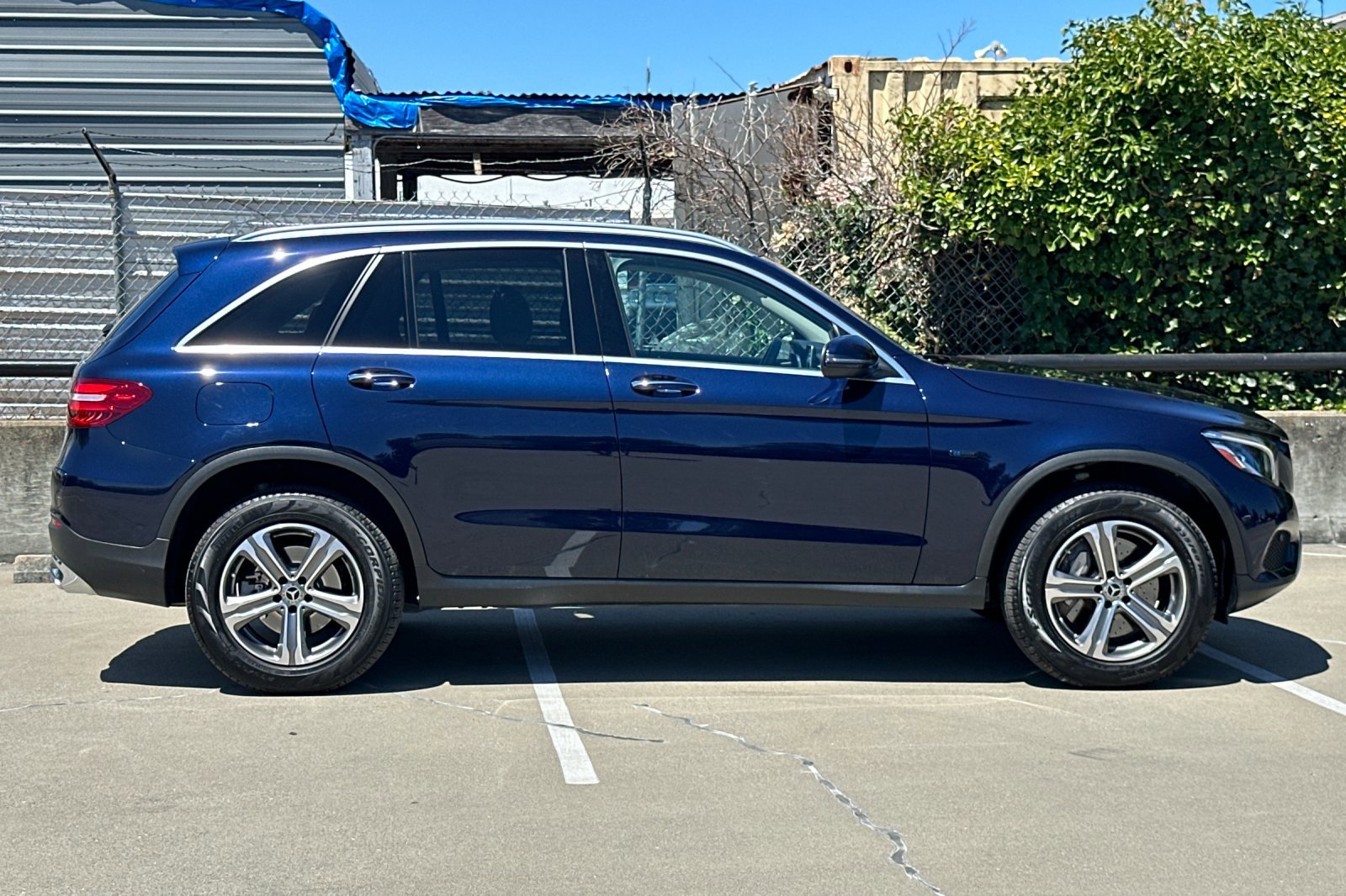 2019 Mercedes Benz GLC 350e 4MATIC photo 2