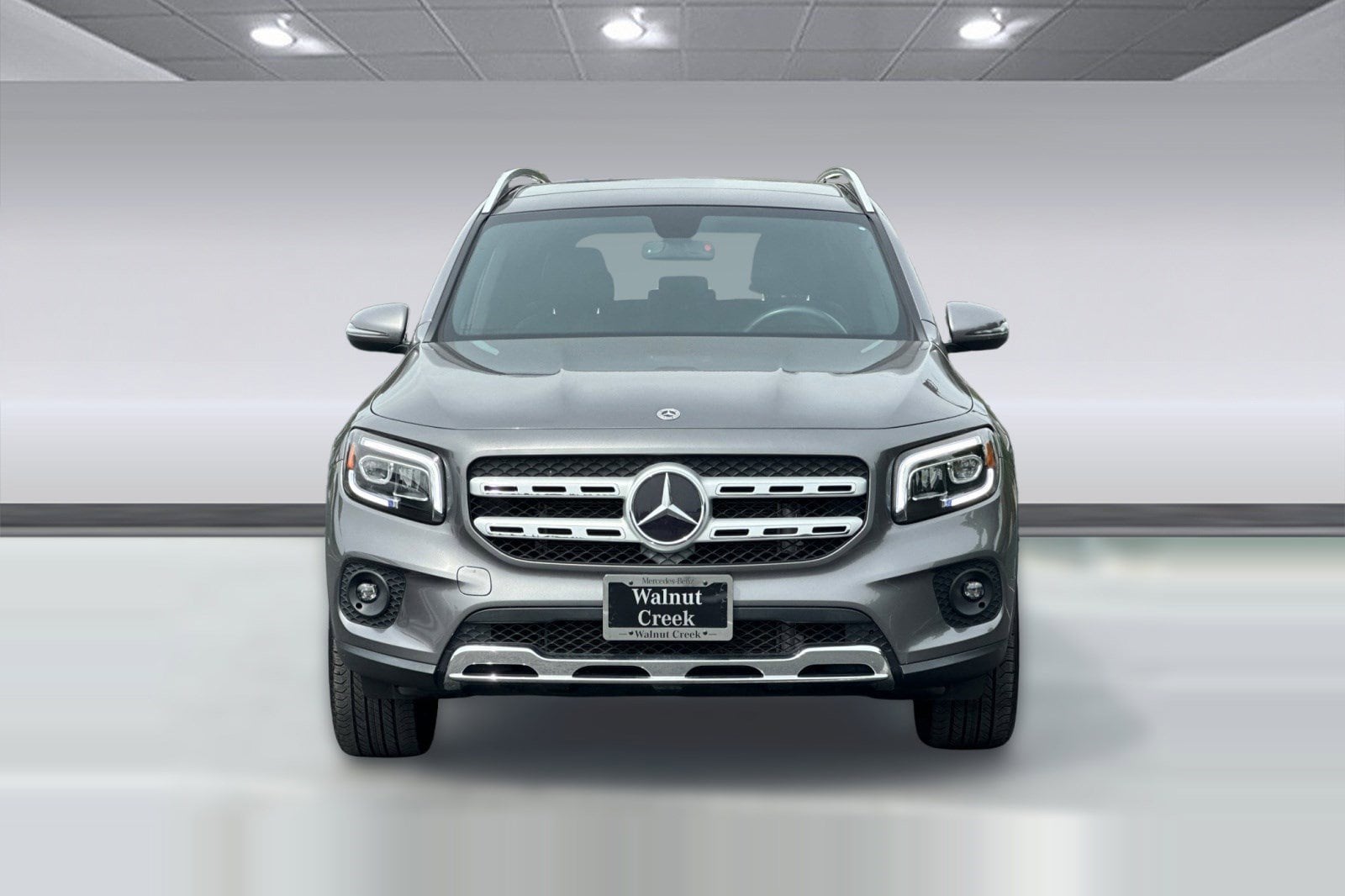 2023 Mercedes-Benz GLB 250 4MATIC SUV photo 5
