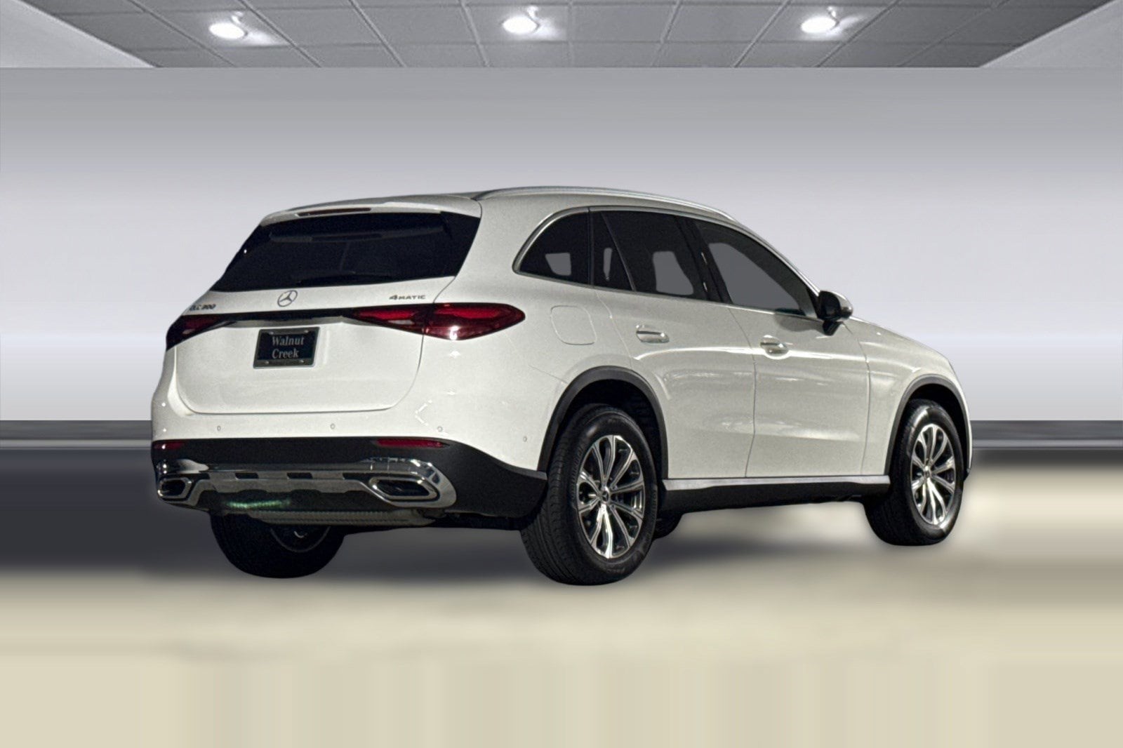 2026 Mercedes-Benz GLC 300 4MATIC SUV photo 3