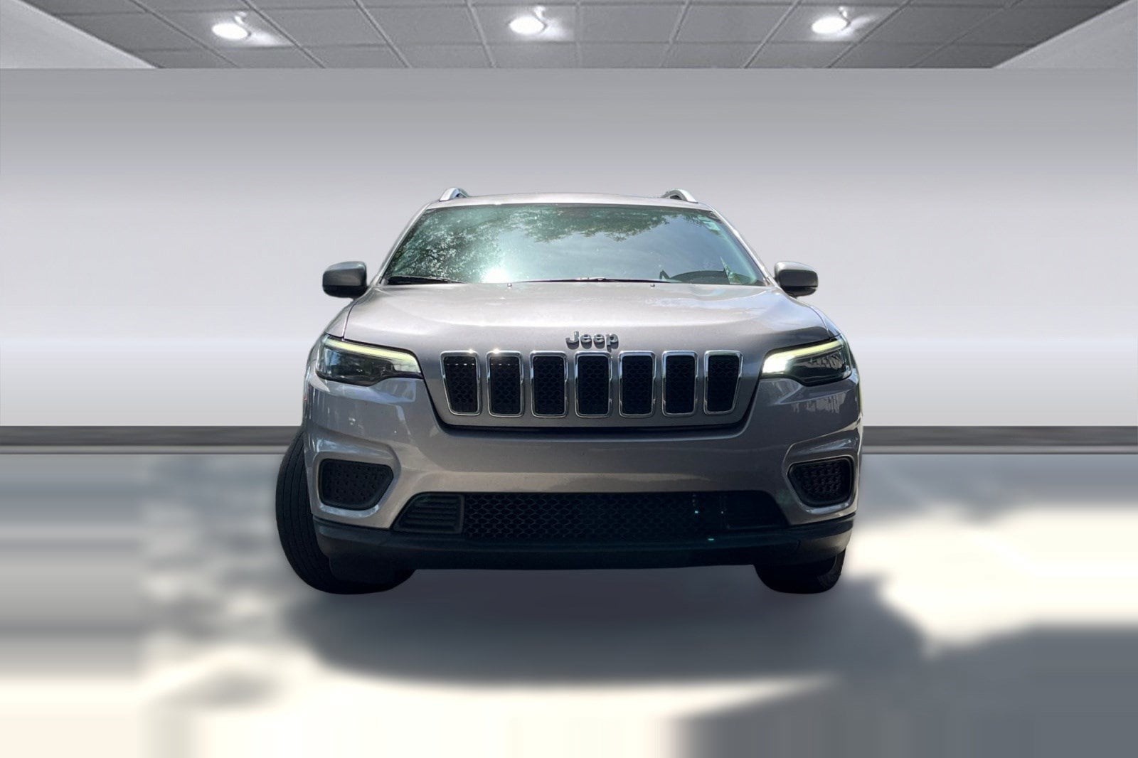 2020 Jeep Cherokee Latitude FWD photo 3
