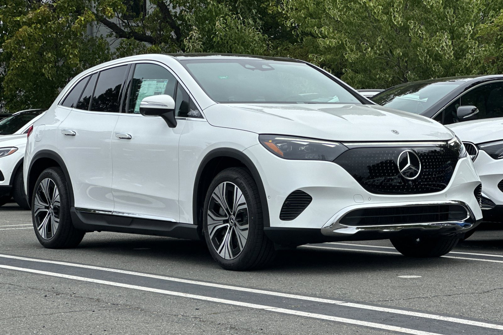 2025 Mercedes Benz 350 4MATIC photo 2