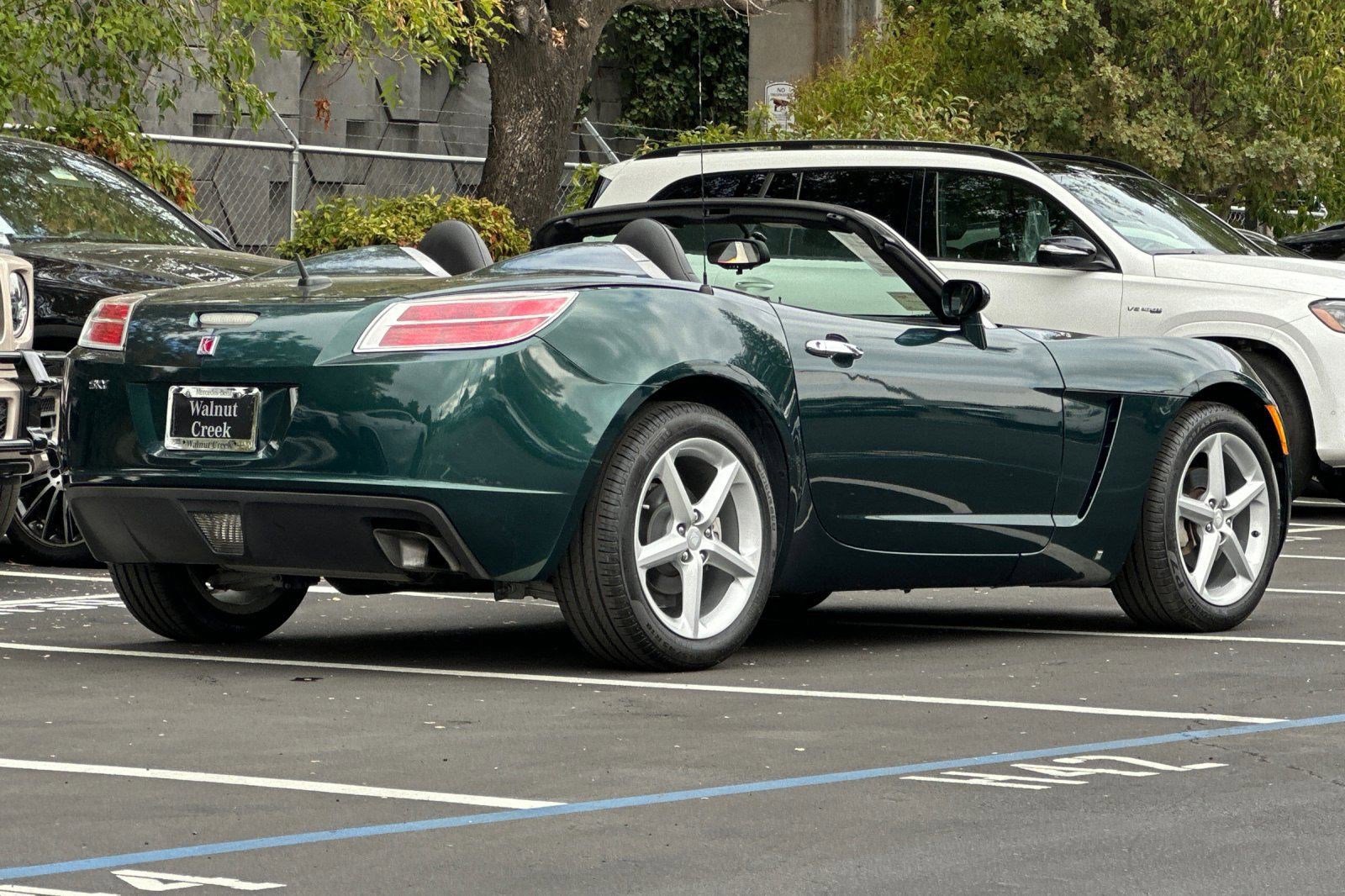 2007 Saturn Sky Convertible photo 3