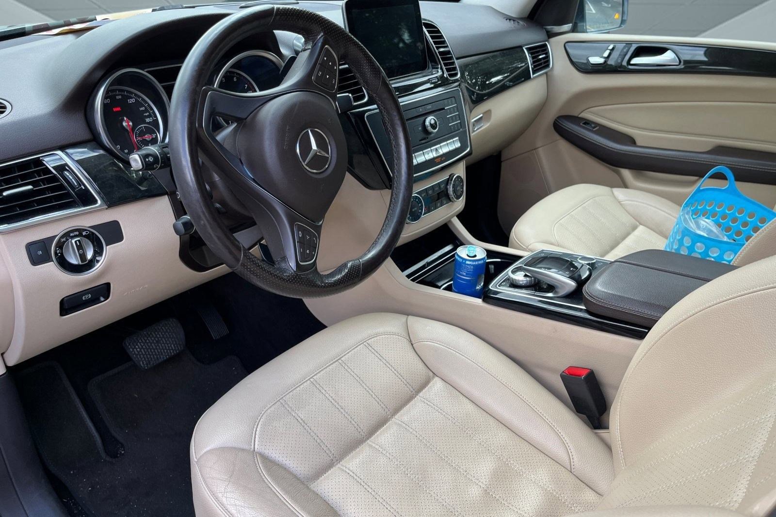 2018 Mercedes Benz GLE 350 4MATIC photo 2