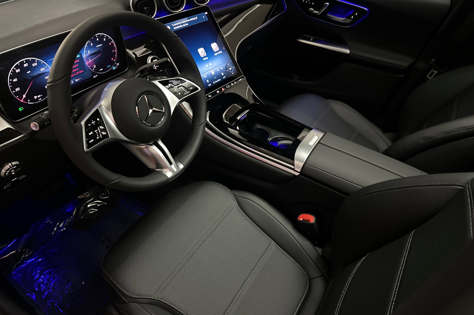 2026 Mercedes Benz GLC 300 4MATIC photo 4