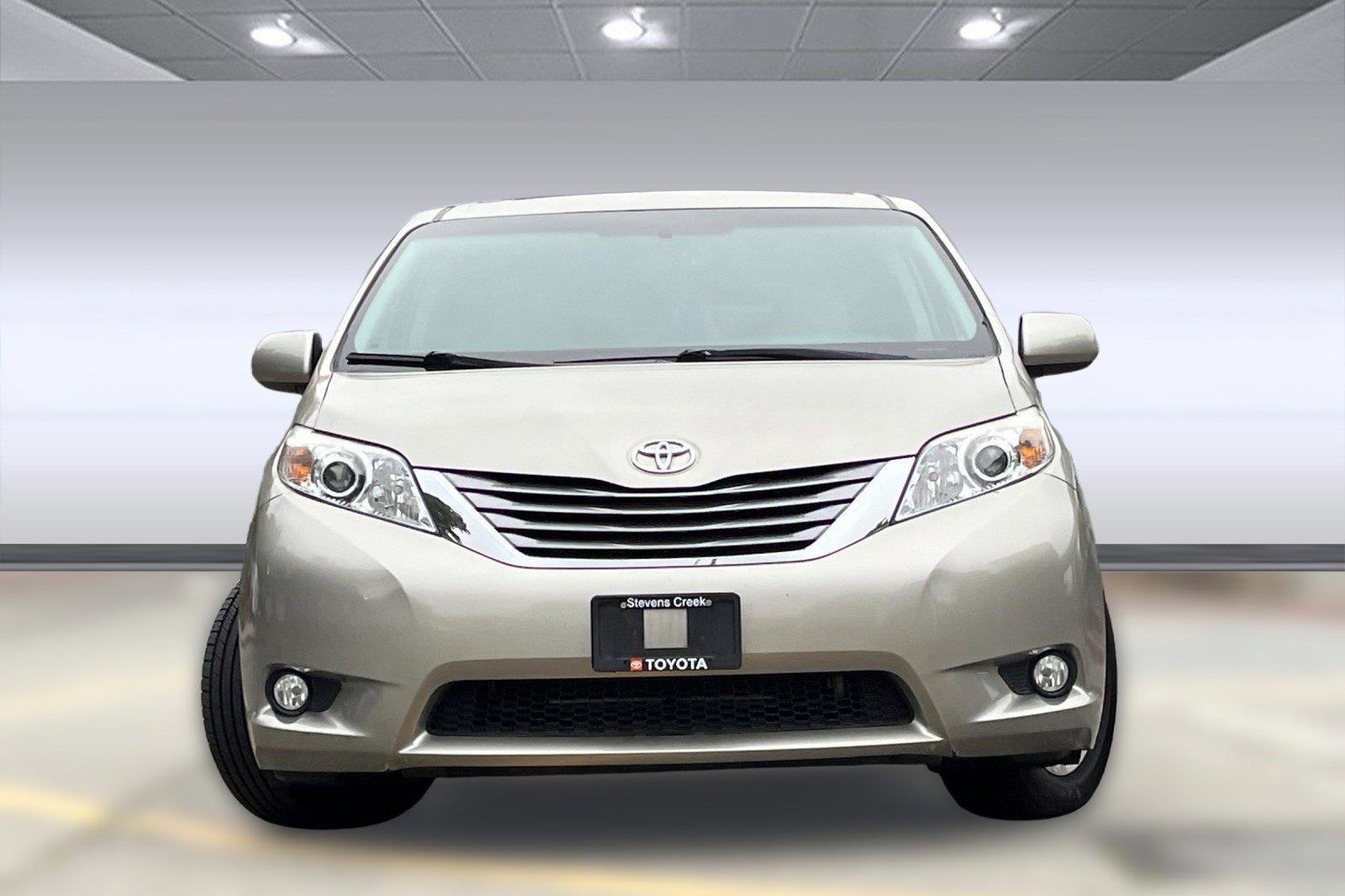 2015 Toyota Sienna XLE photo 4