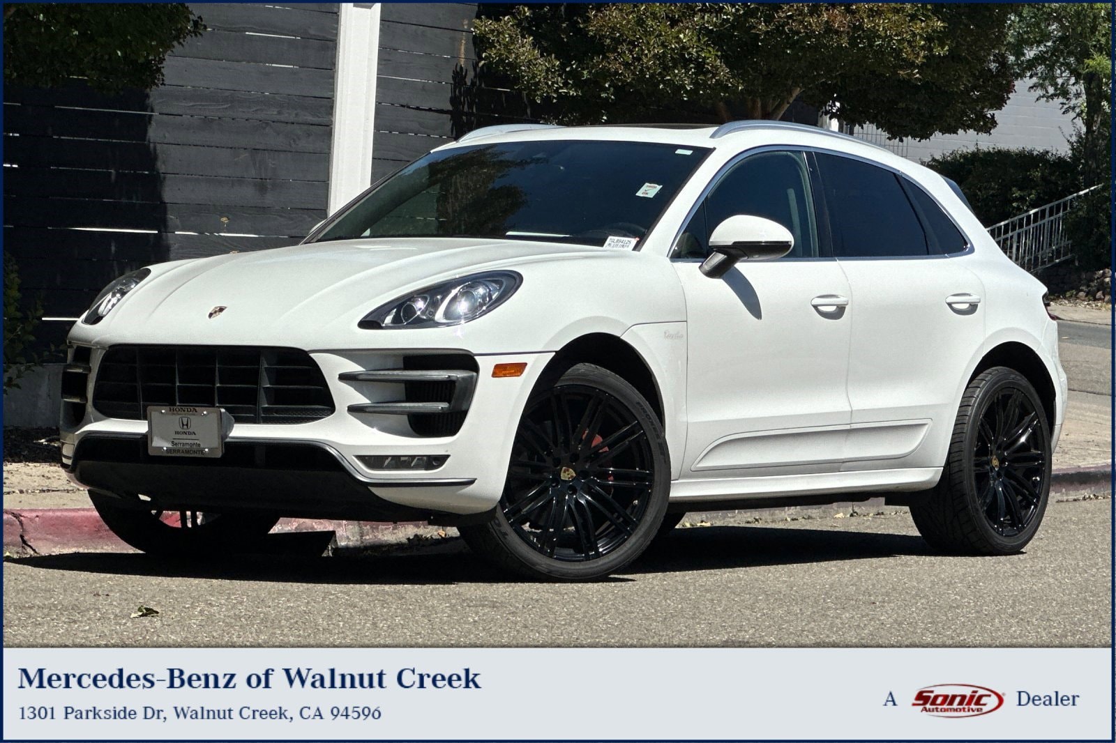2016 Porsche Macan Turbo's photo