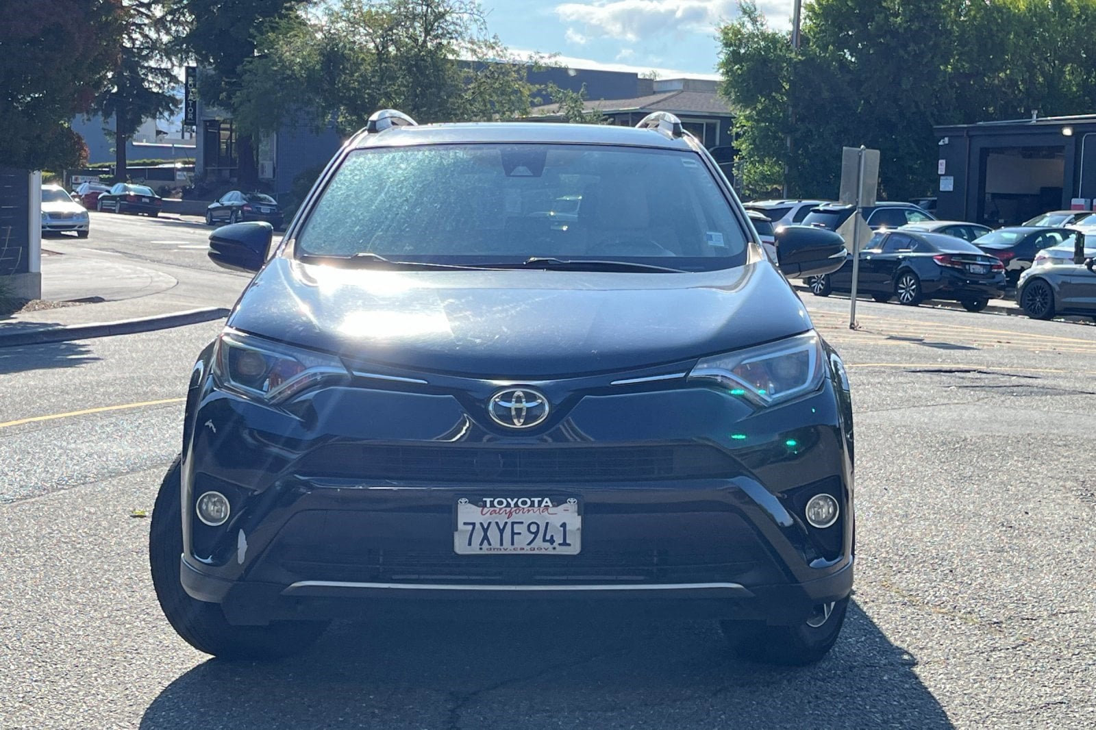 2017 Toyota RAV4 XLE FWD photo 4