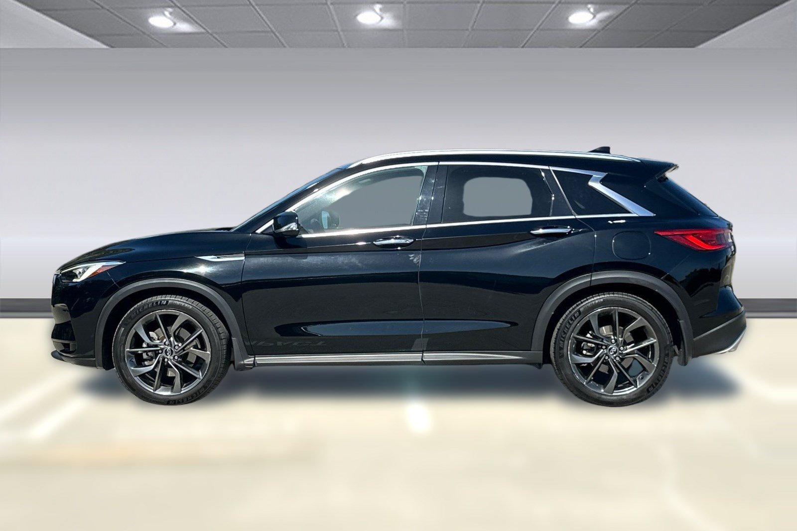 QX50 ESSENTIAL AWD SUV