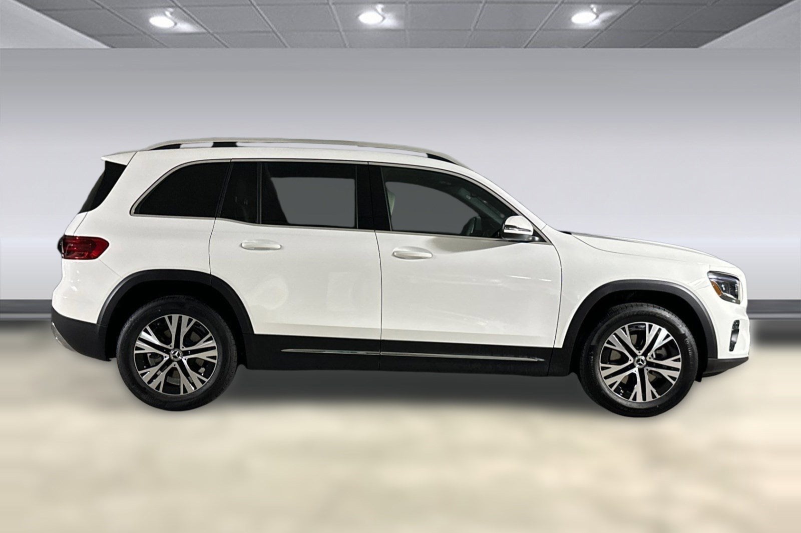 2026 Mercedes-Benz GLB 250 SUV photo 6