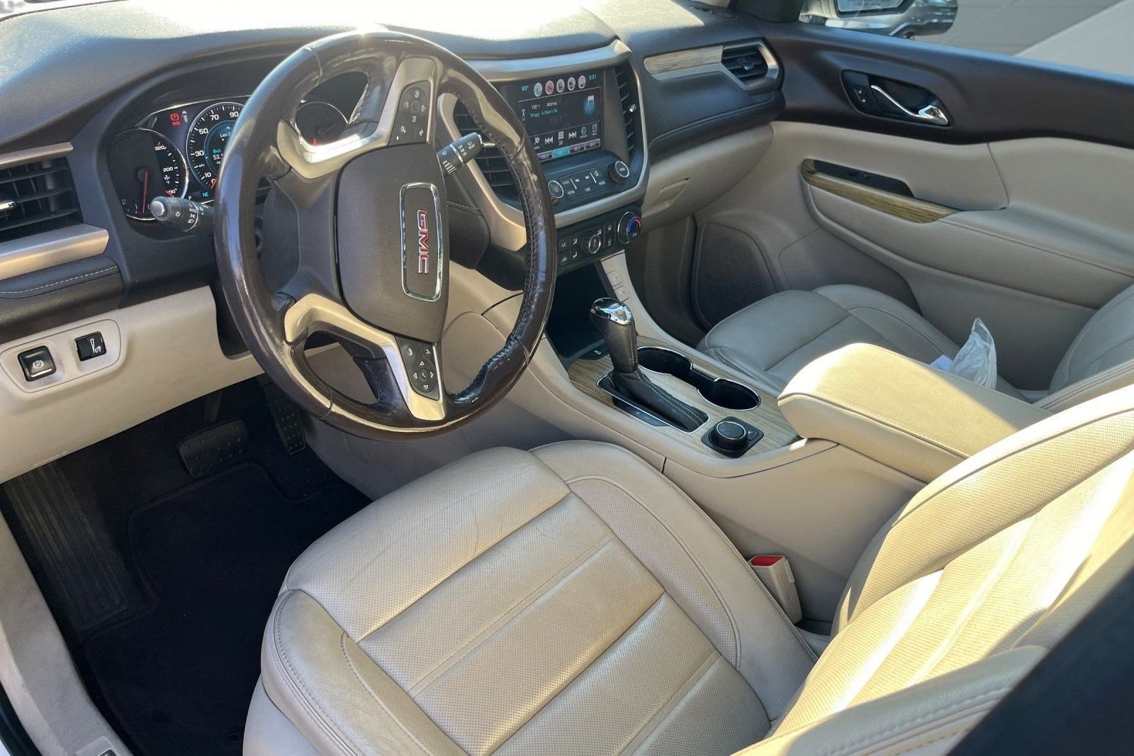 2018 Gmc Acadia Denali photo 2