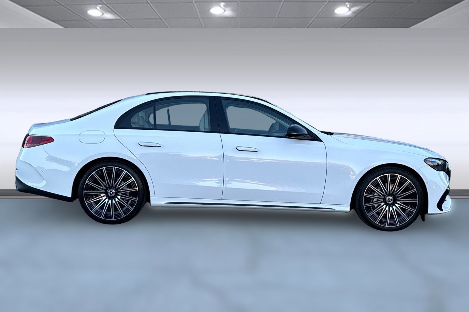 2025 Mercedes Benz E 350 4MATIC Sedan photo 2
