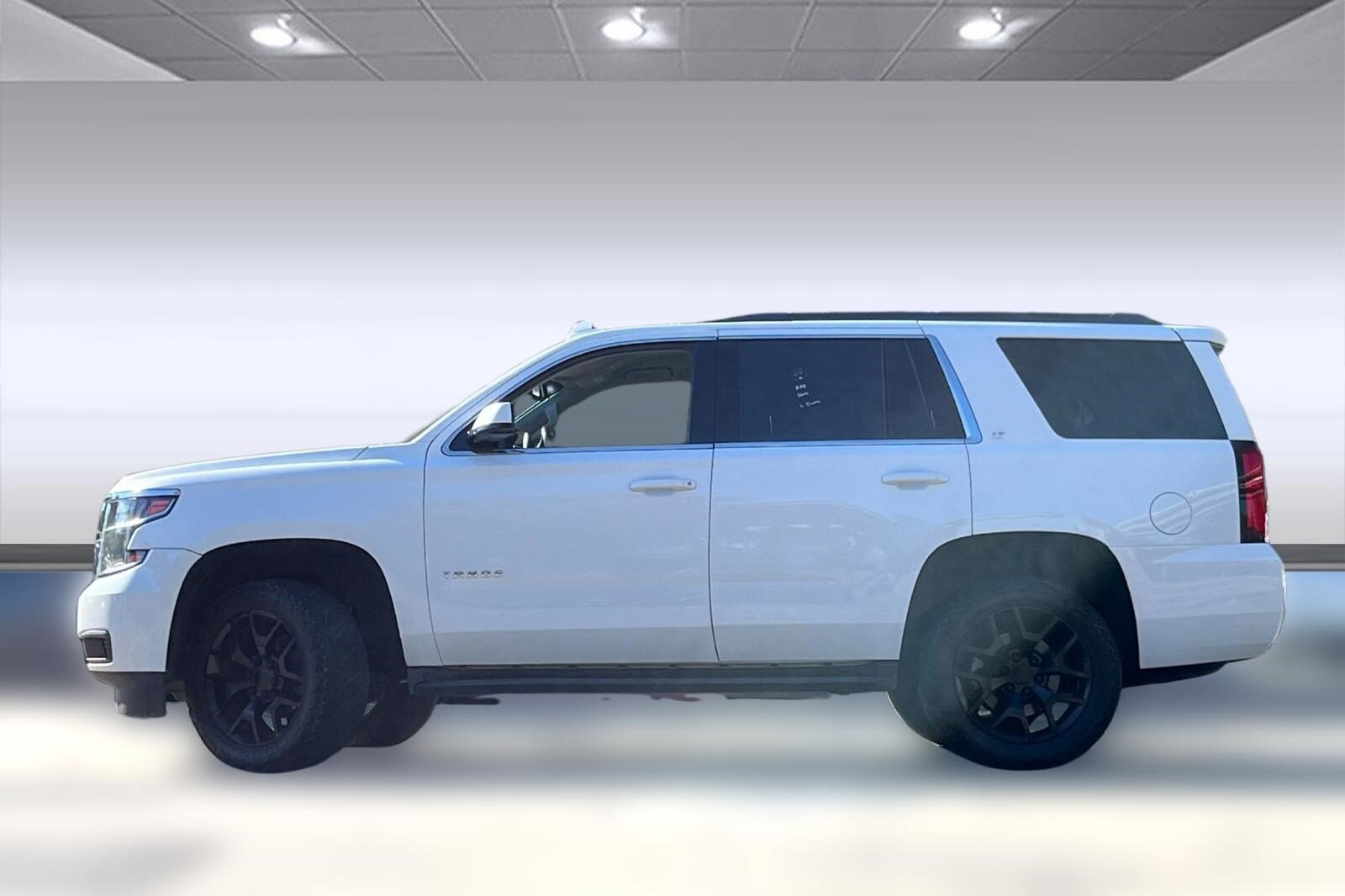 2020 Chevrolet Tahoe LT photo 2