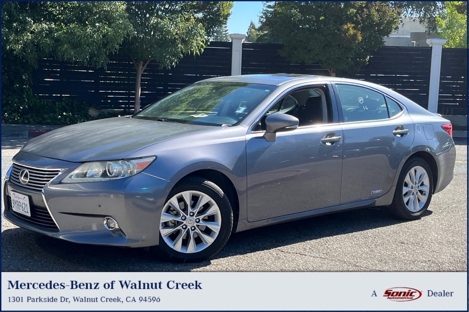 2015 Lexus ES 350 300h's photo
