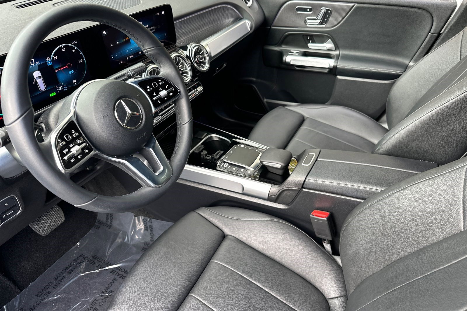 2023 Mercedes Benz EQB 300 4MATIC photo 4