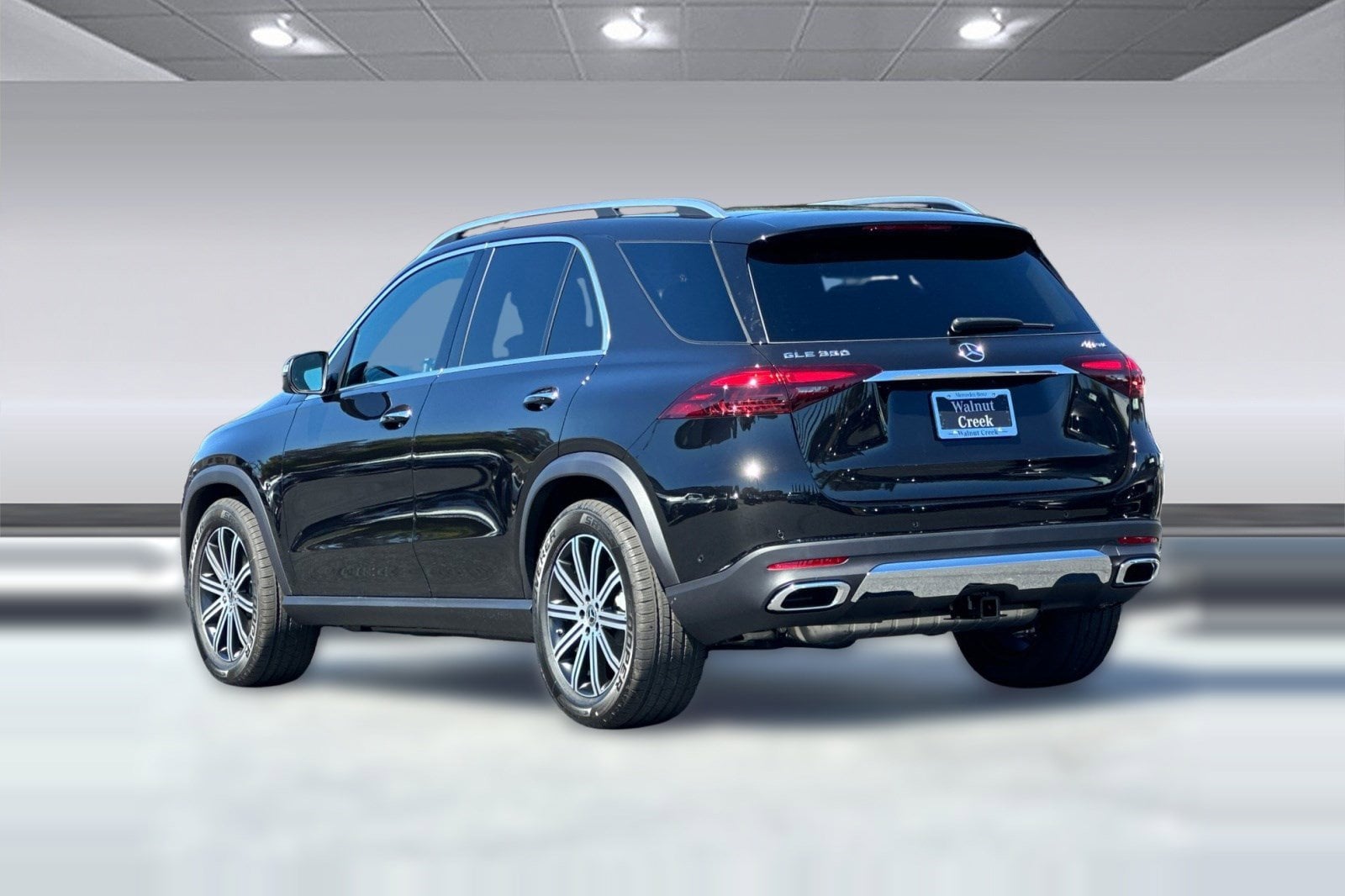 2026 Mercedes-Benz GLE 350 4MATIC SUV photo 2
