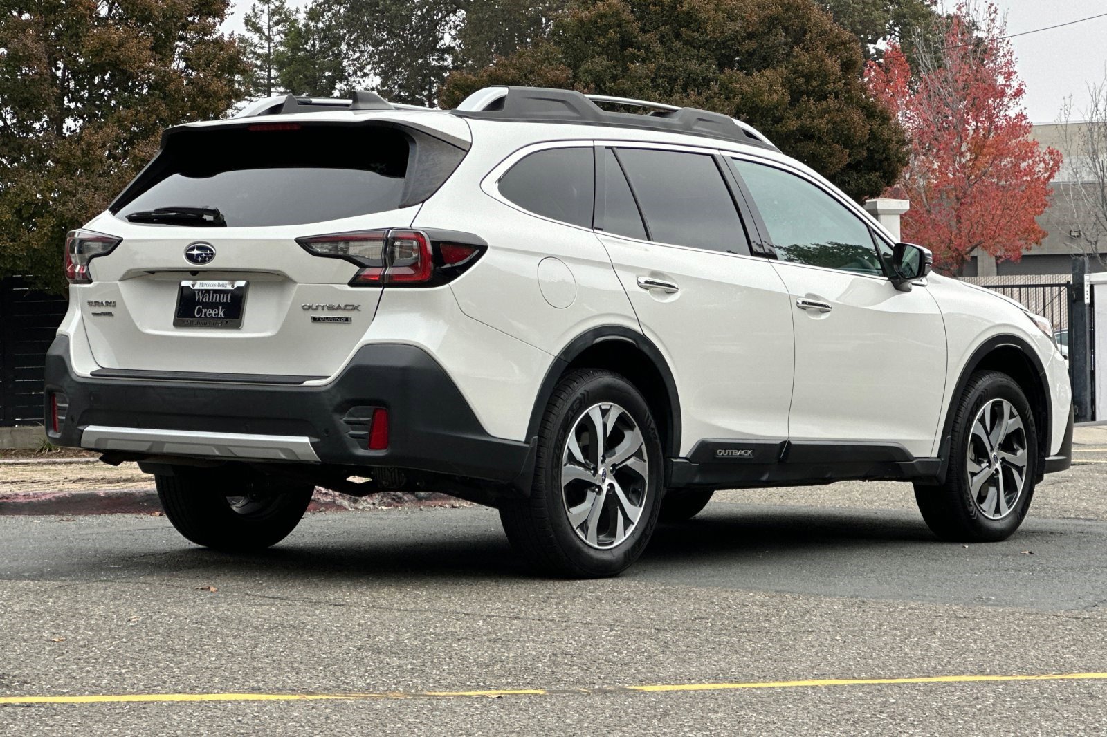 2020 Subaru Outback Touring photo 3