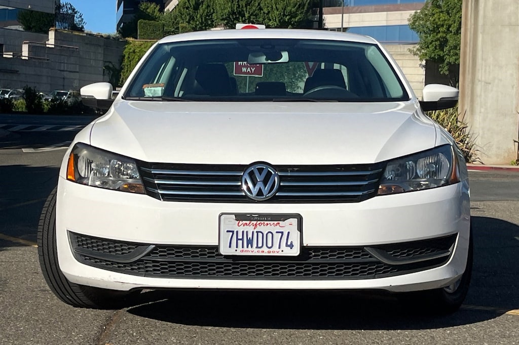 Used 2015 Volkswagen Passat 4dr Sdn 1.8T Auto Limited Edition PZEV Sedan