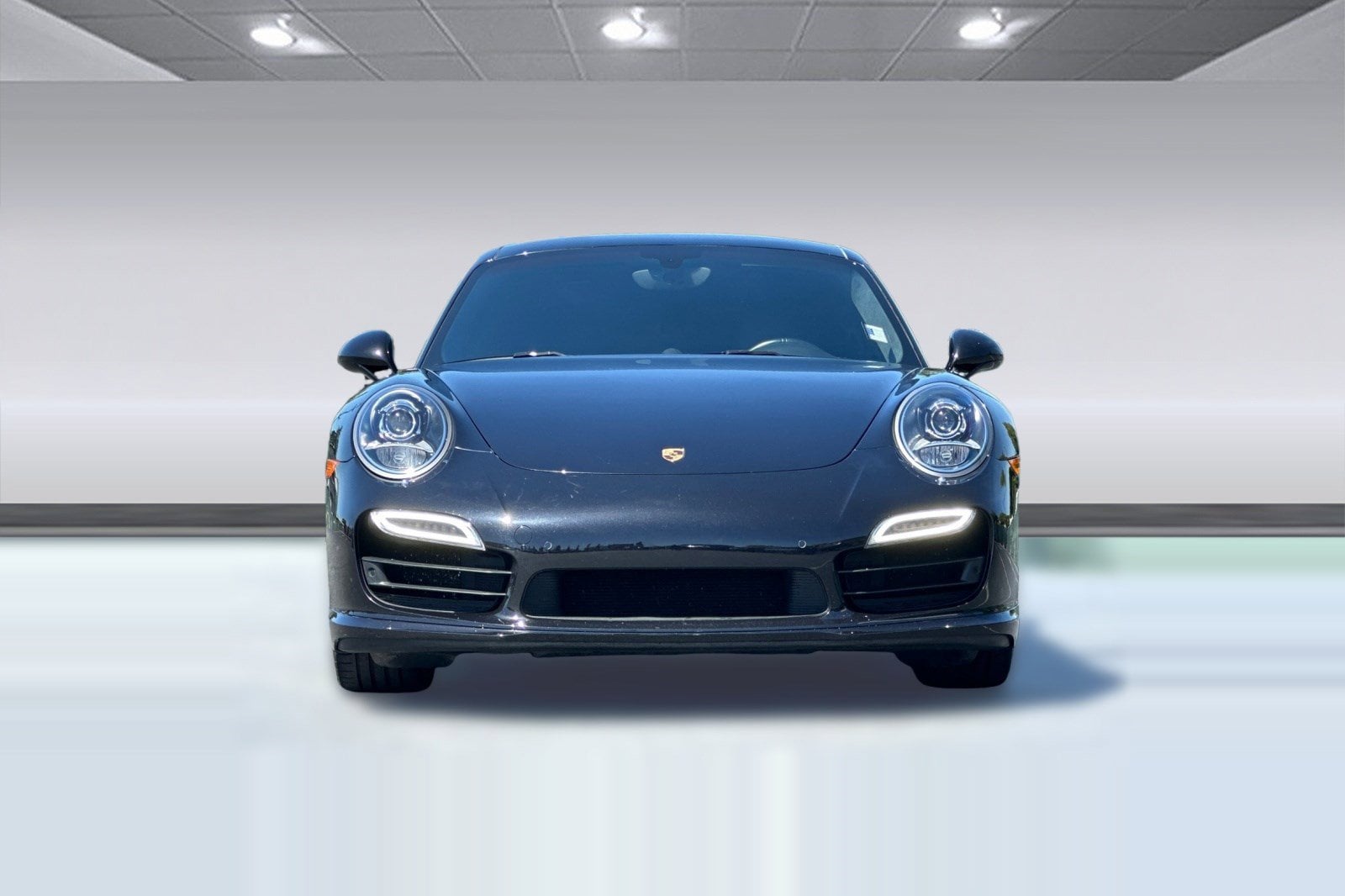 2016 Porsche 911 2dr Cpe Turbo photo 4