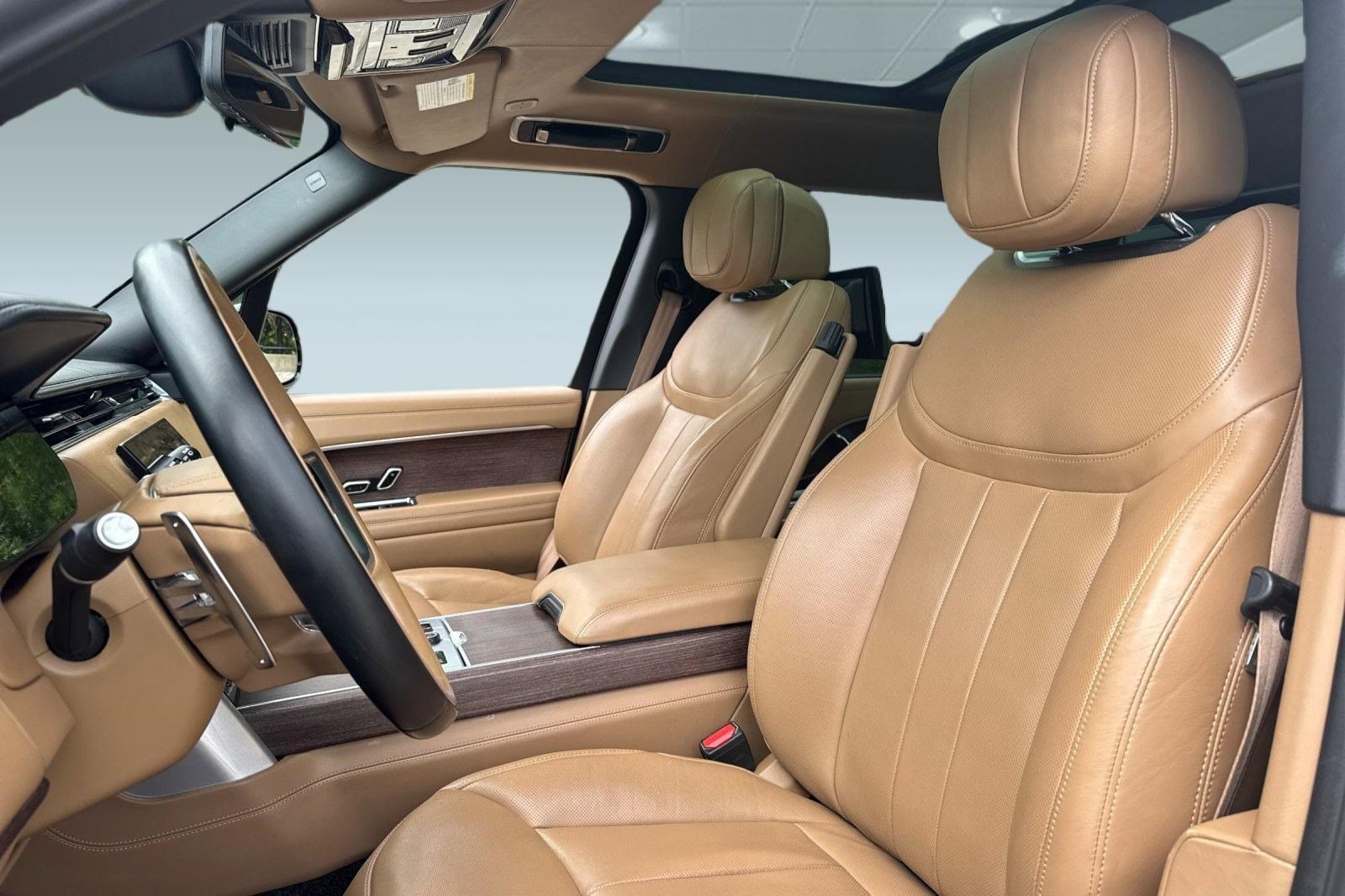 2023 Land Rover Range Rover Autobiography LWB 7 Seat photo 4