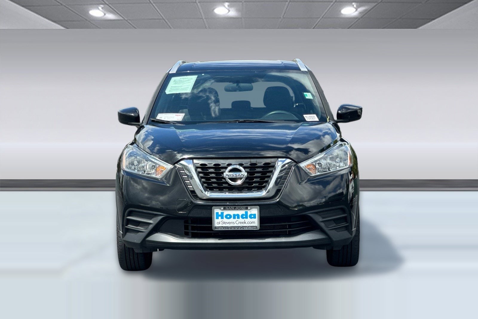 2019 Nissan Kicks SV FWD photo 4