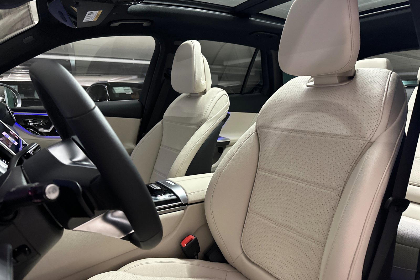 2026 Mercedes Benz GLC 300 4MATIC photo 4