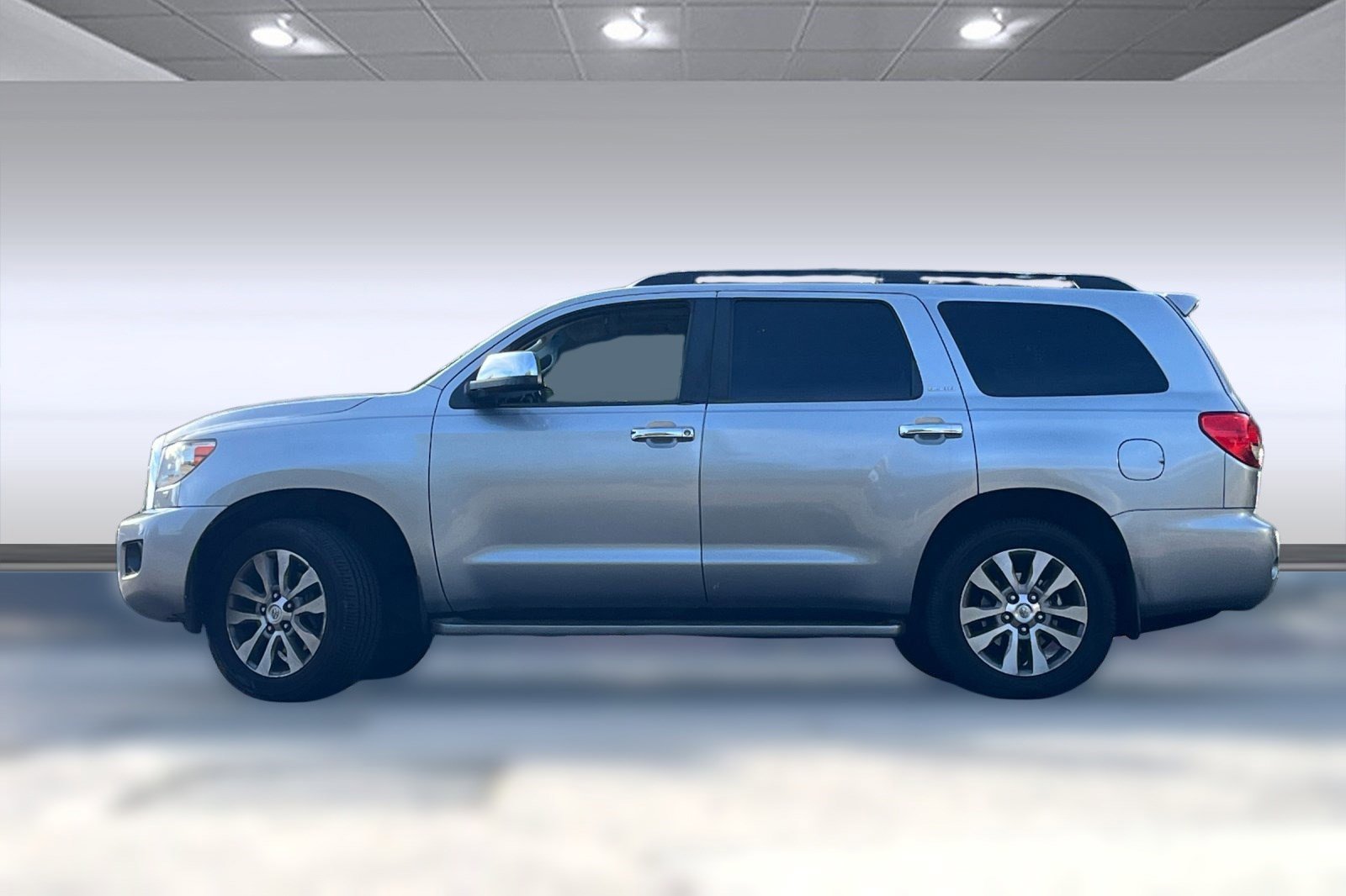 2011 Toyota Sequoia photo 2