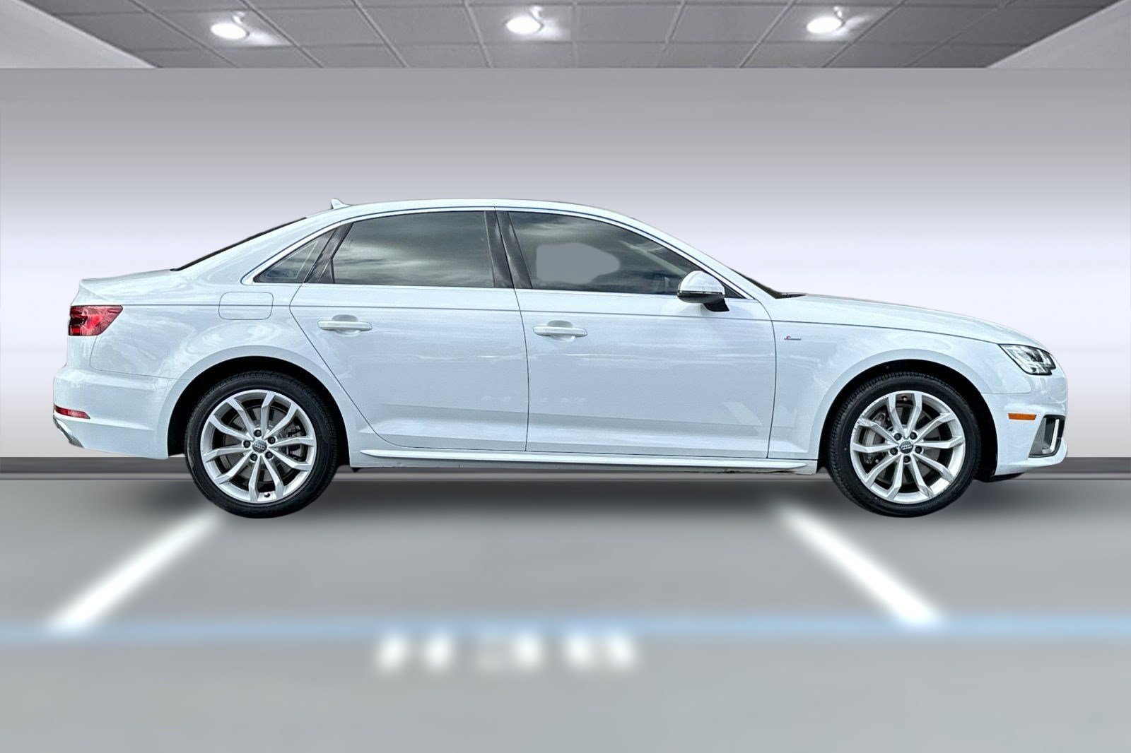 2019 Audi A4 Premium Plus 45 TFSI Quattro photo 2