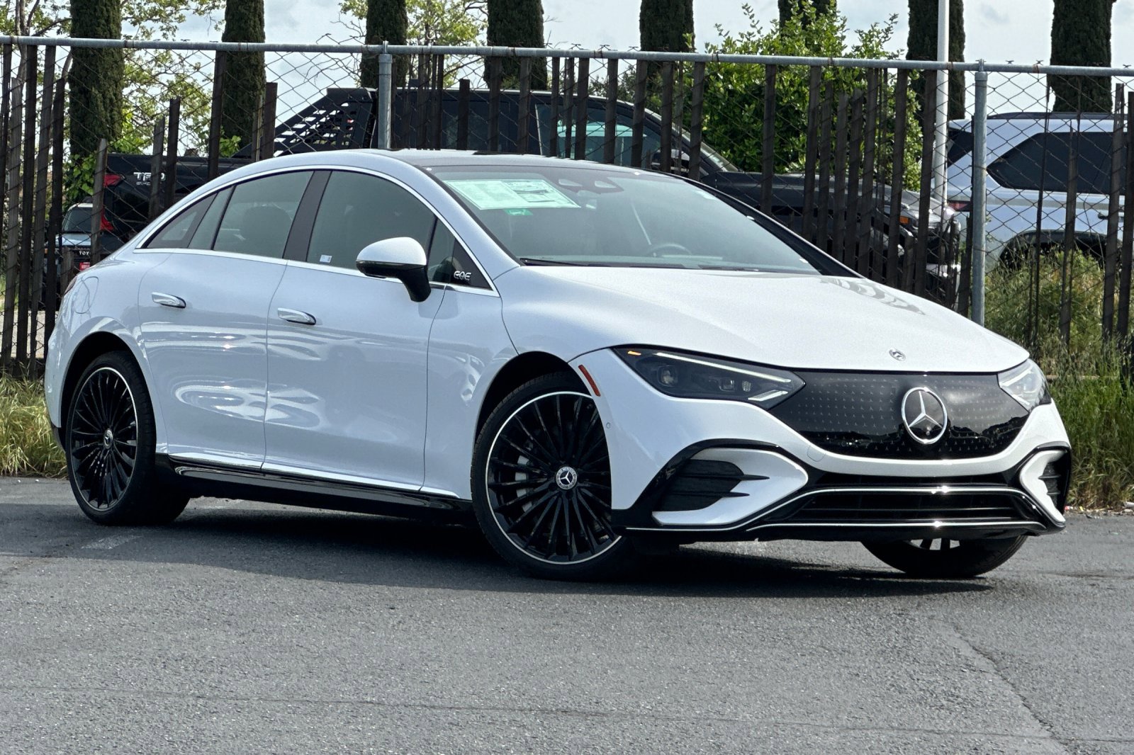2024 Mercedes Benz 350 photo 2