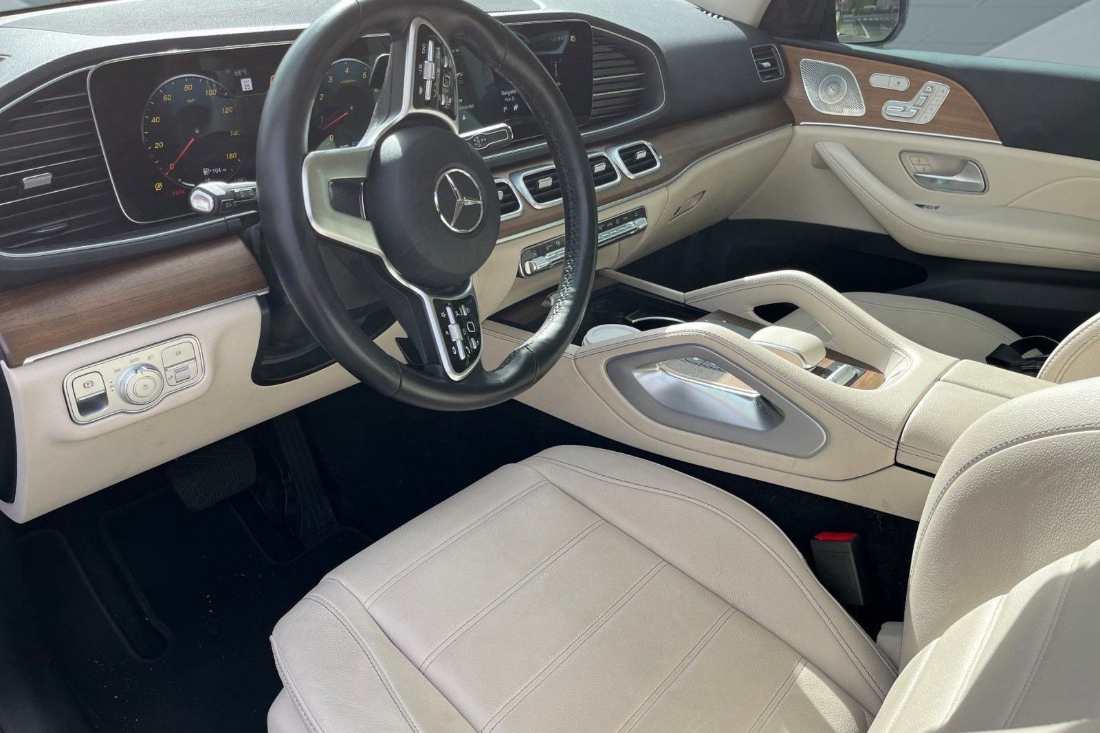 2023 Mercedes Benz GLE 580 4MATIC photo 3