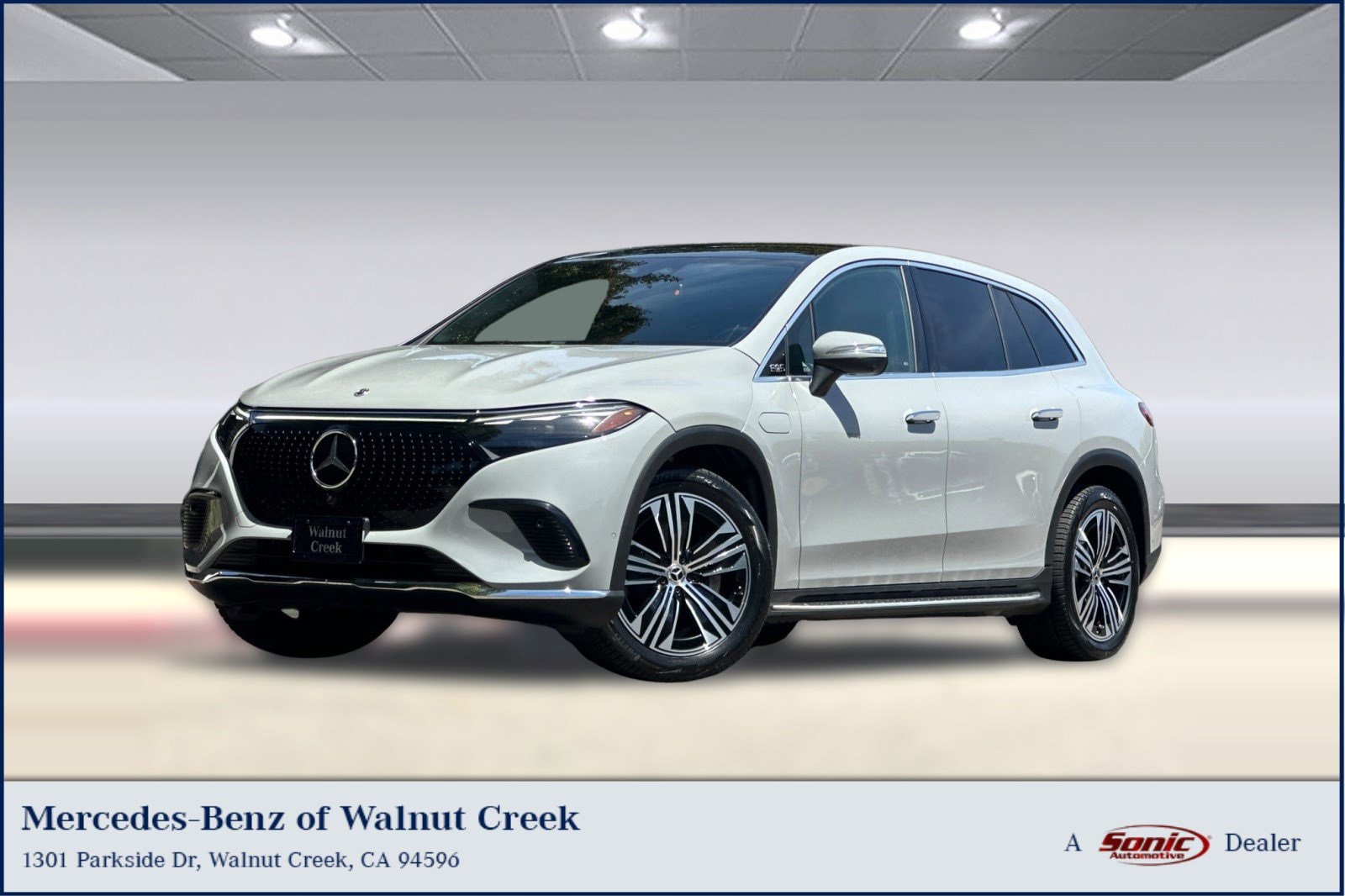 2023 Mercedes-Benz EQS SUV EQS 450+'s photo