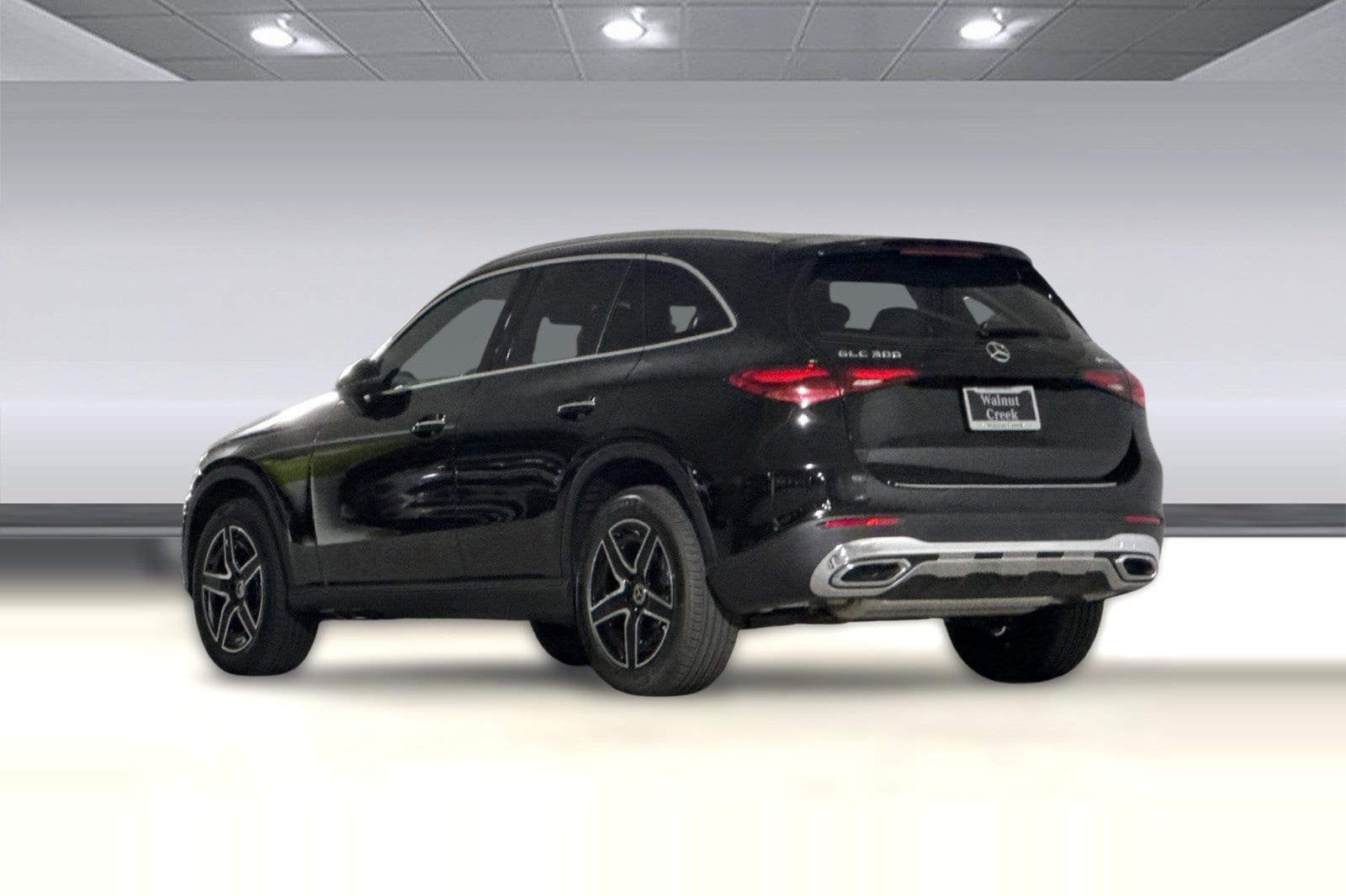 2026 Mercedes-Benz GLC 300 4MATIC SUV photo 2