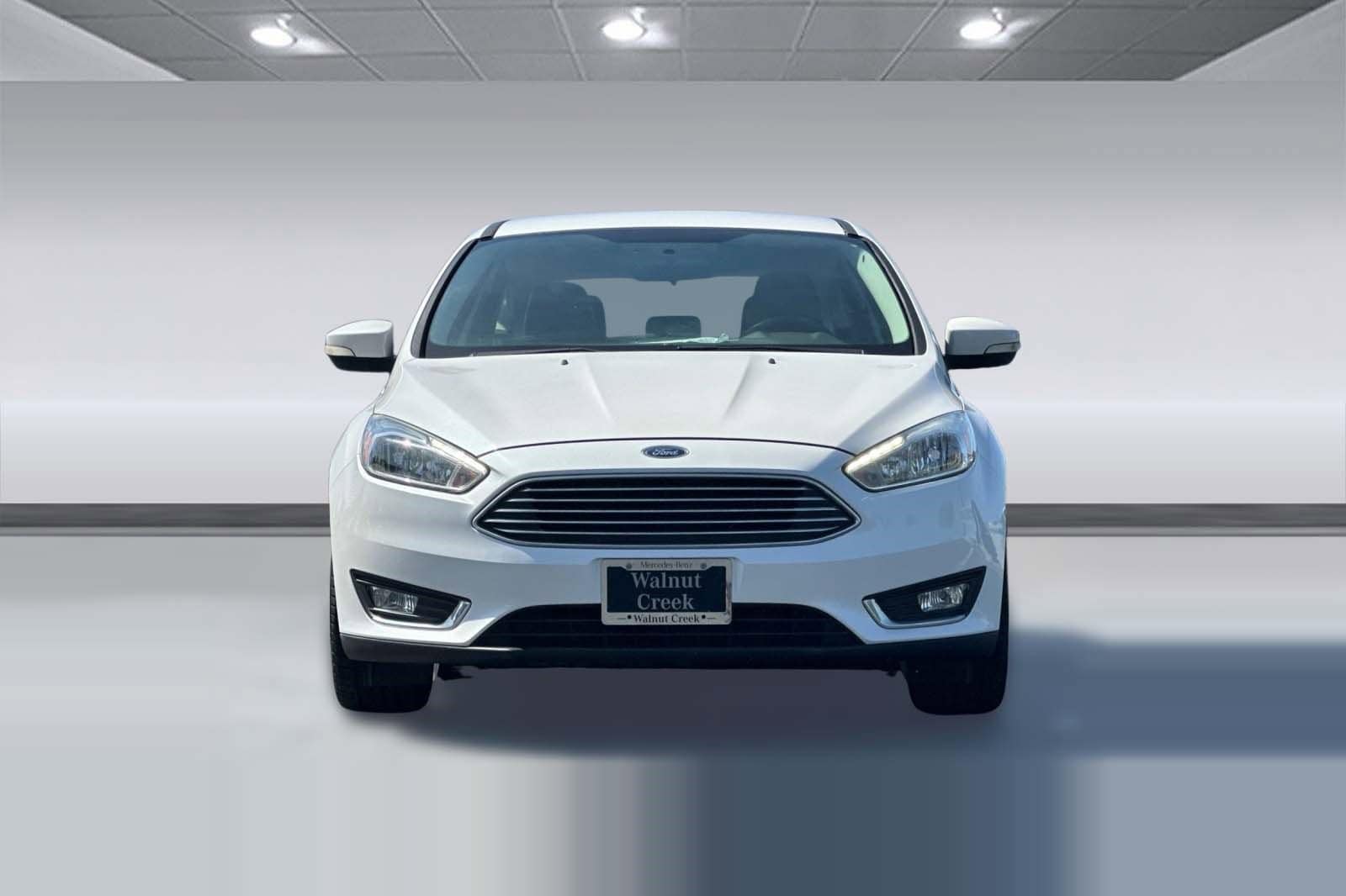 2016 Ford Focus 5dr HB Titanium photo 5