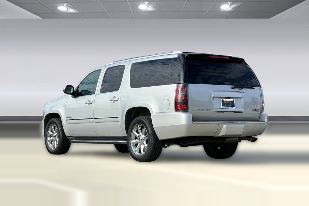 Used 2014 GMC Yukon XL AWD 4dr Denali SUV