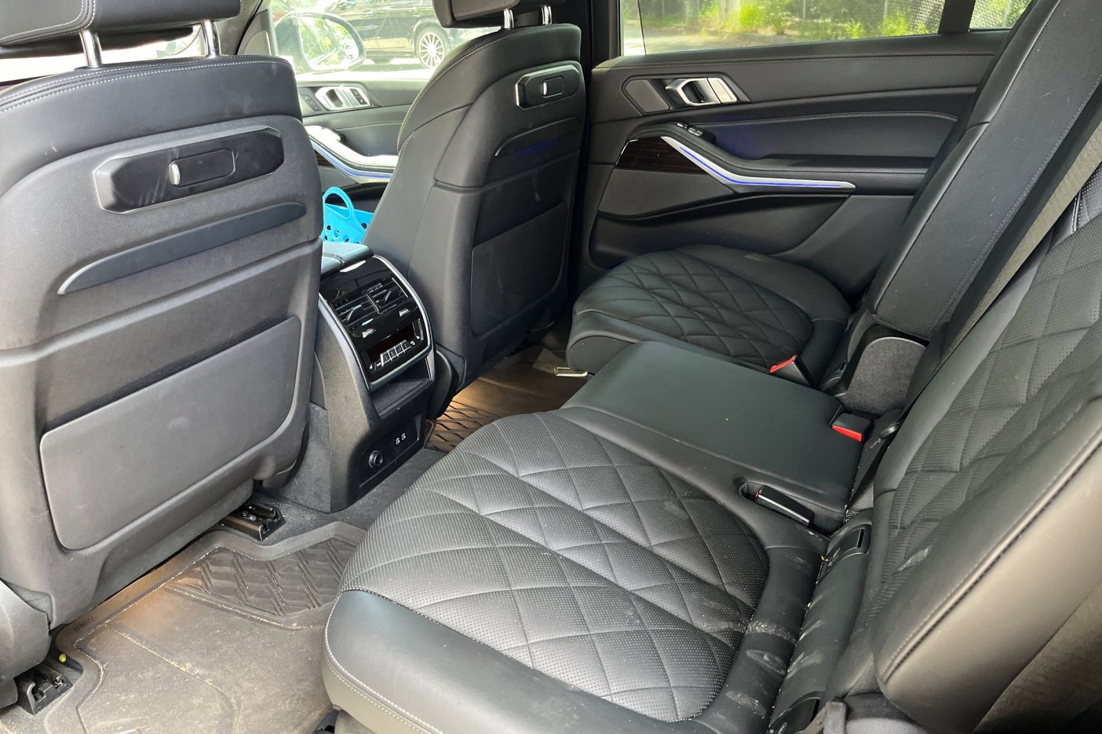 2024 BMW X7 xDrive40i Sports Activity Vehicle photo 6