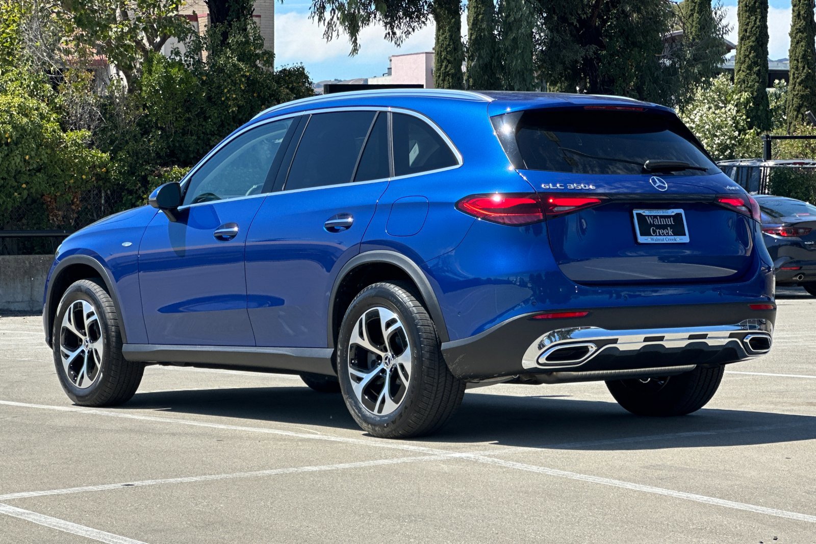2025 Mercedes Benz GLC 350e 4MATIC photo 3