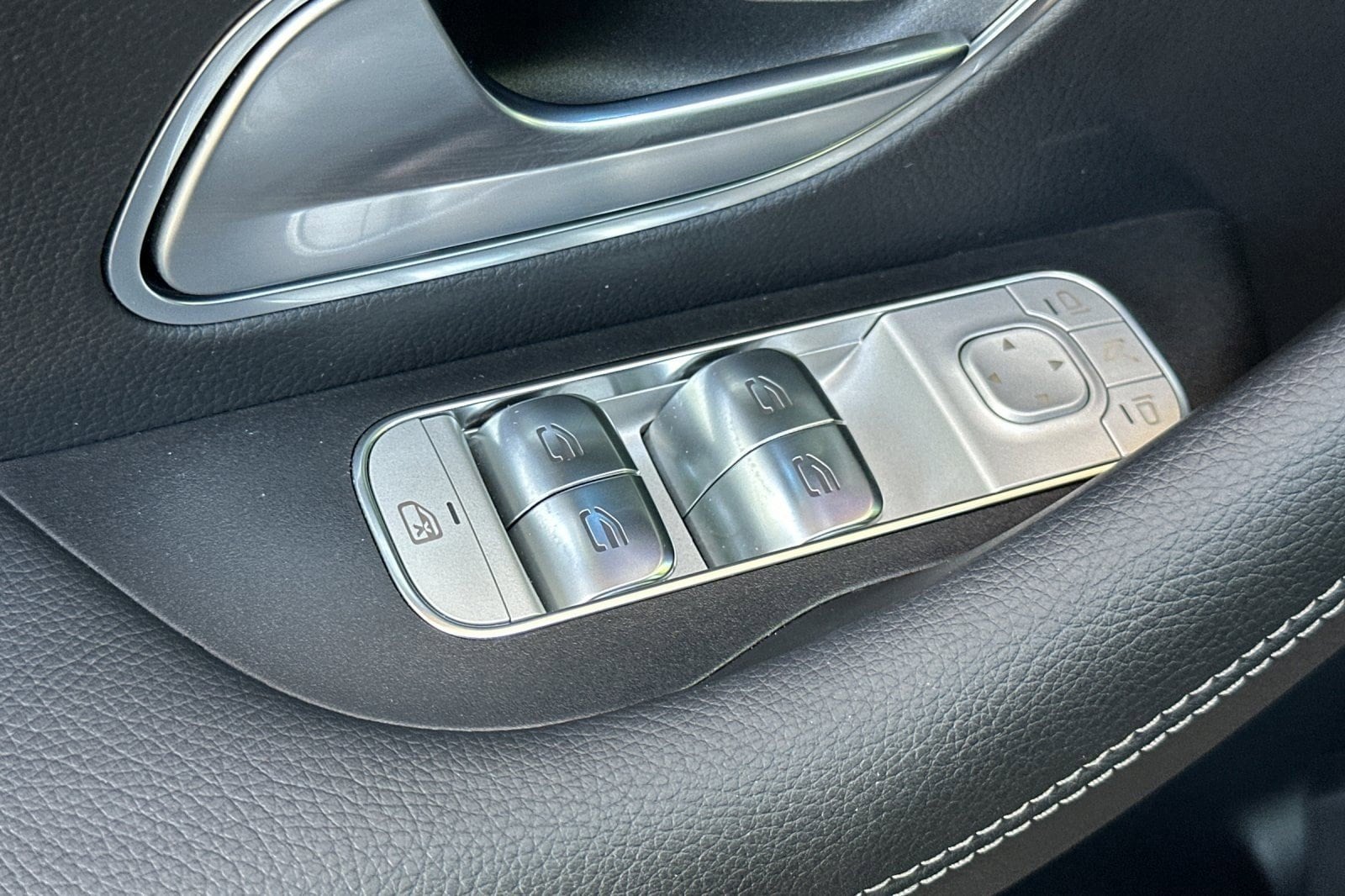 2026 Mercedes-Benz GLE GLE450 - Photo 13