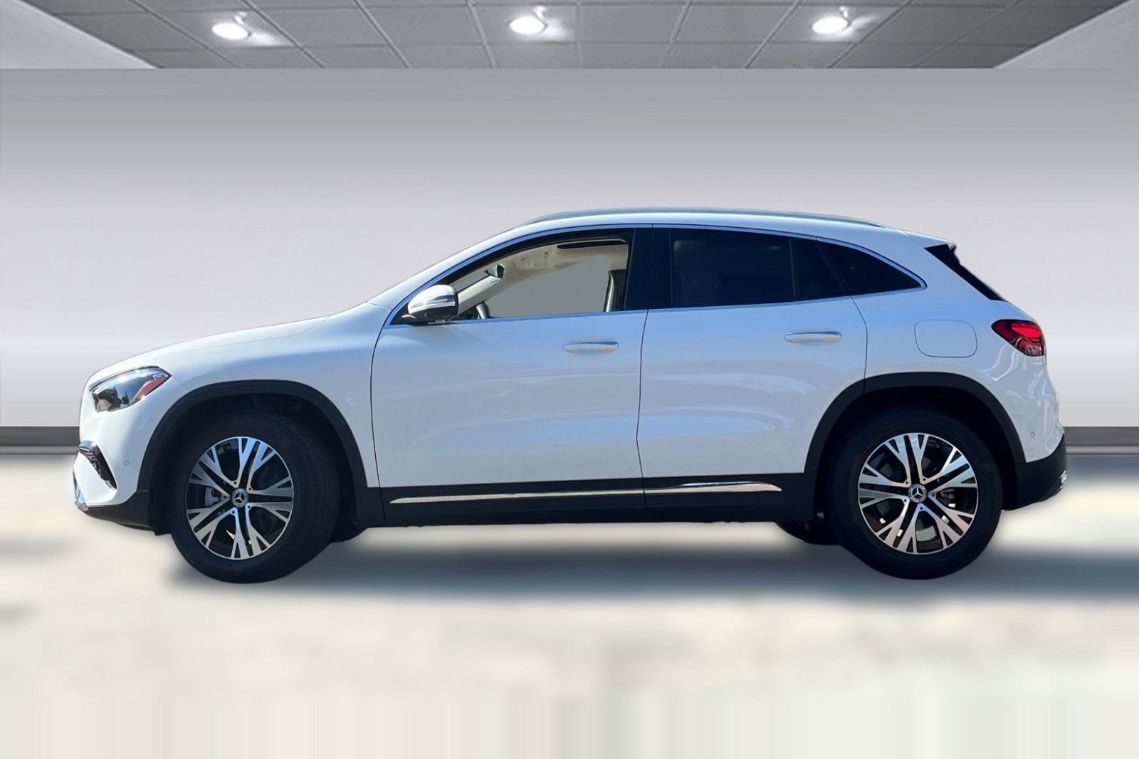 2024 Mercedes-Benz GLA 250 SUV photo 2