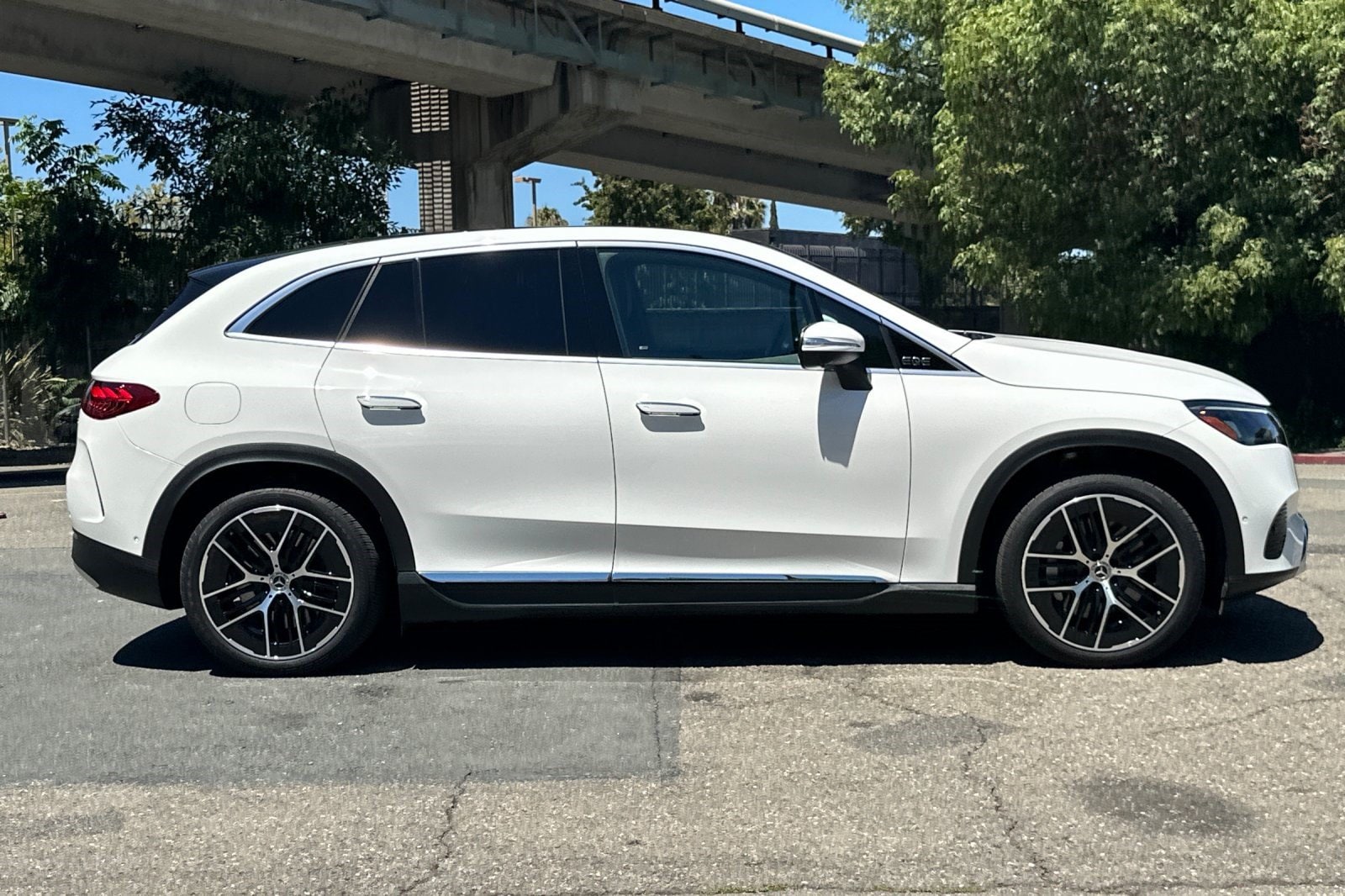 2026 Mercedes-Benz EQE SUV Base - Photo 7