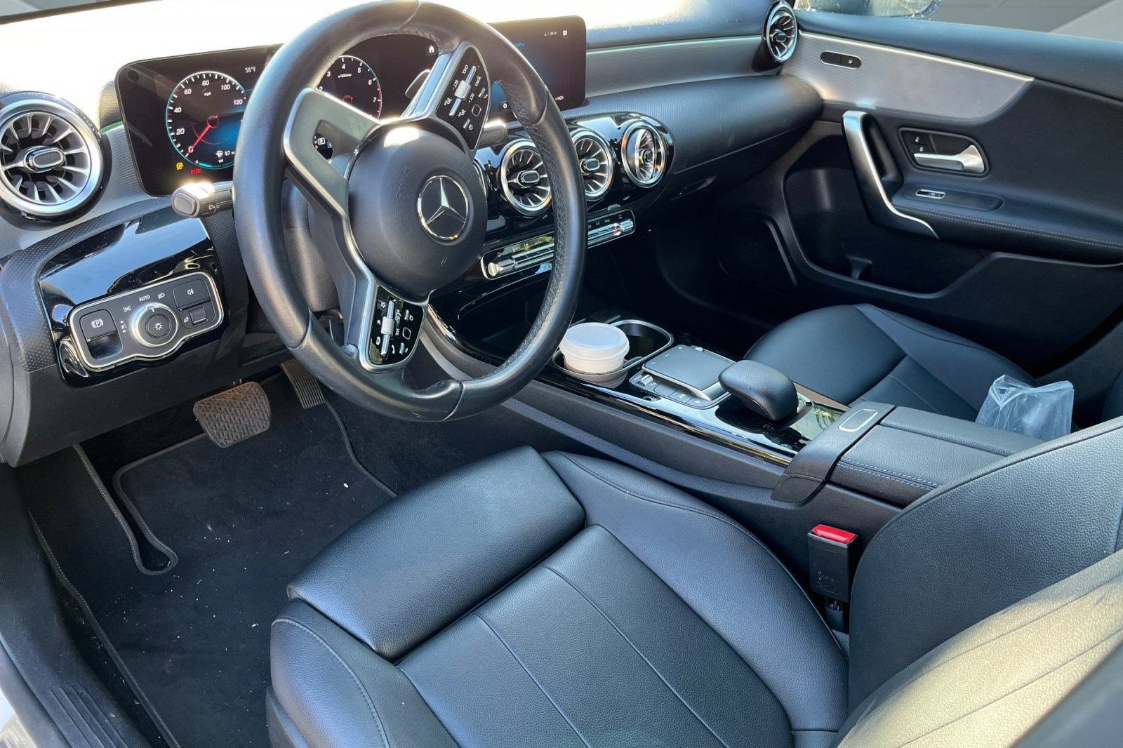 2022 Mercedes Benz A 220 photo 3