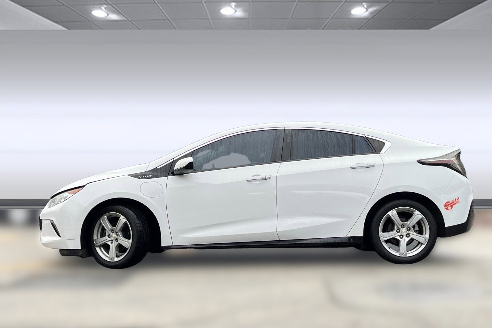 2018 Chevrolet Volt LT photo 2