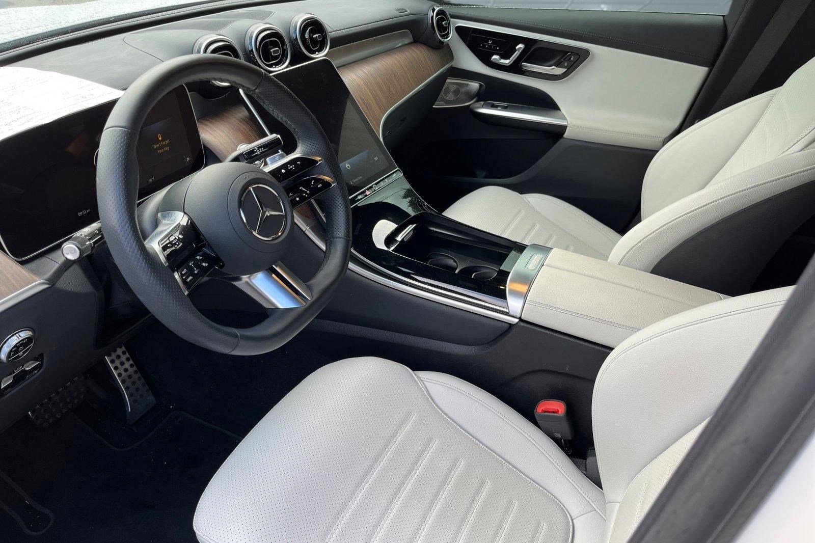 2024 Mercedes Benz GLC 300 4MATIC Coupe photo 3