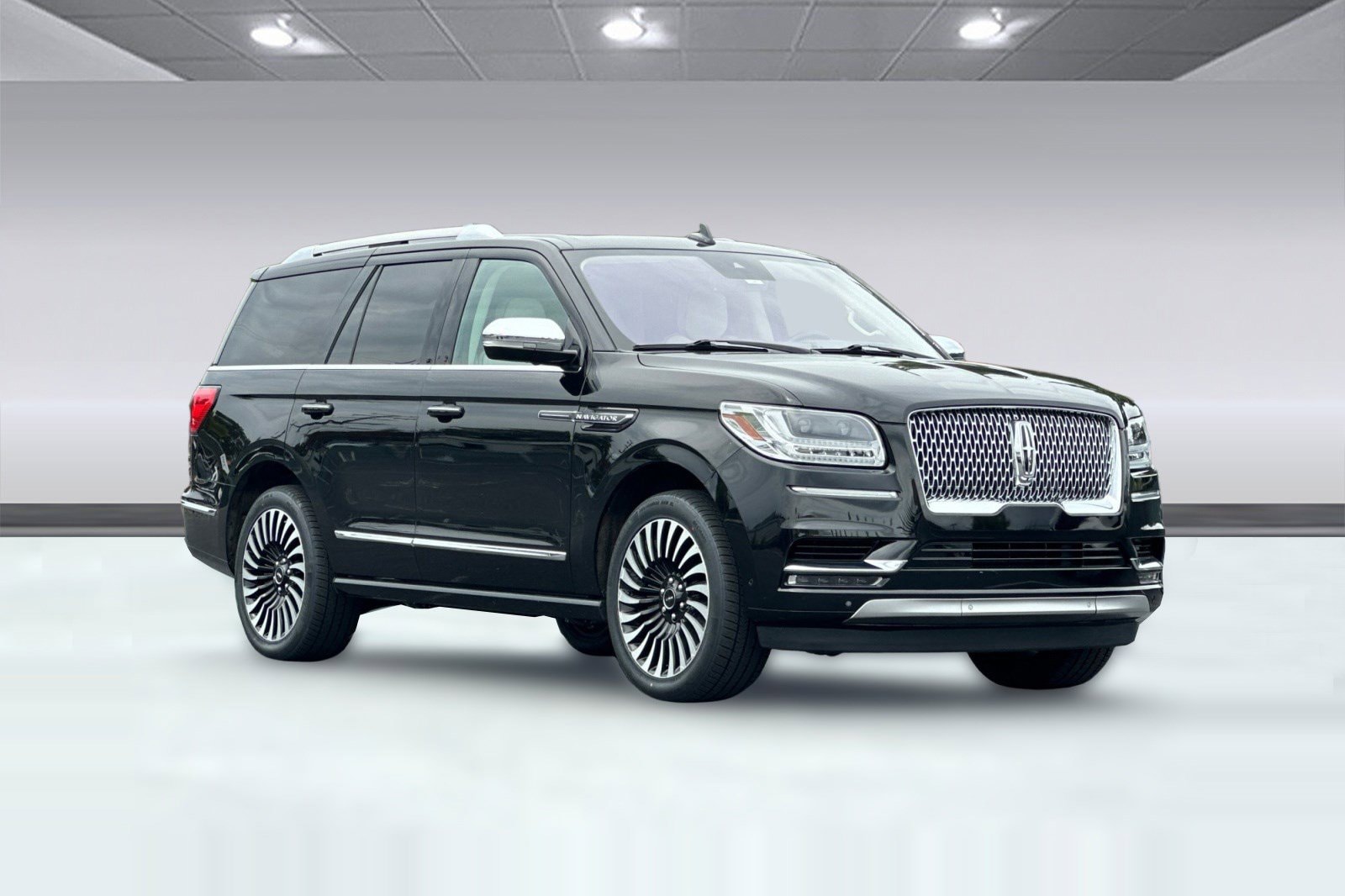 Navigator Black Label 4x4 SUV