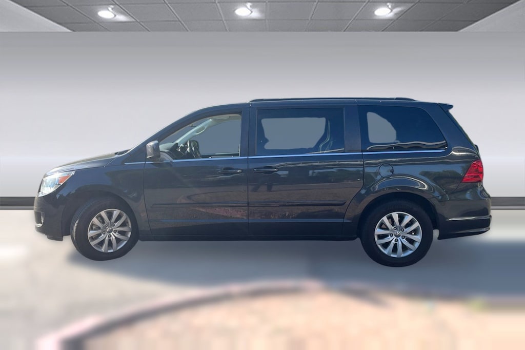 Used 2012 Volkswagen Routan 4dr Wgn SE Van Passenger Van