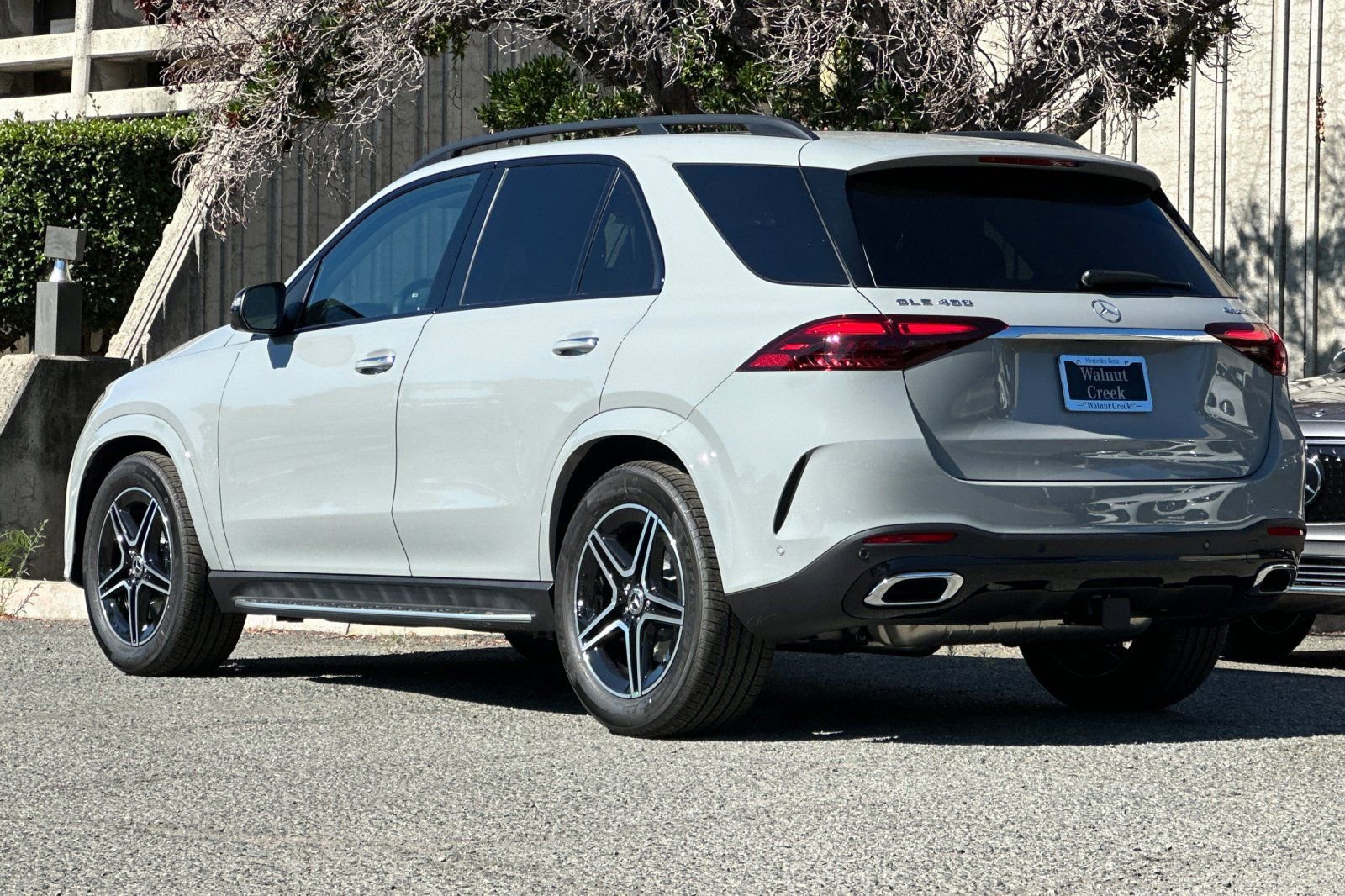 2026 Mercedes Benz GLE 450 4MATIC photo 2