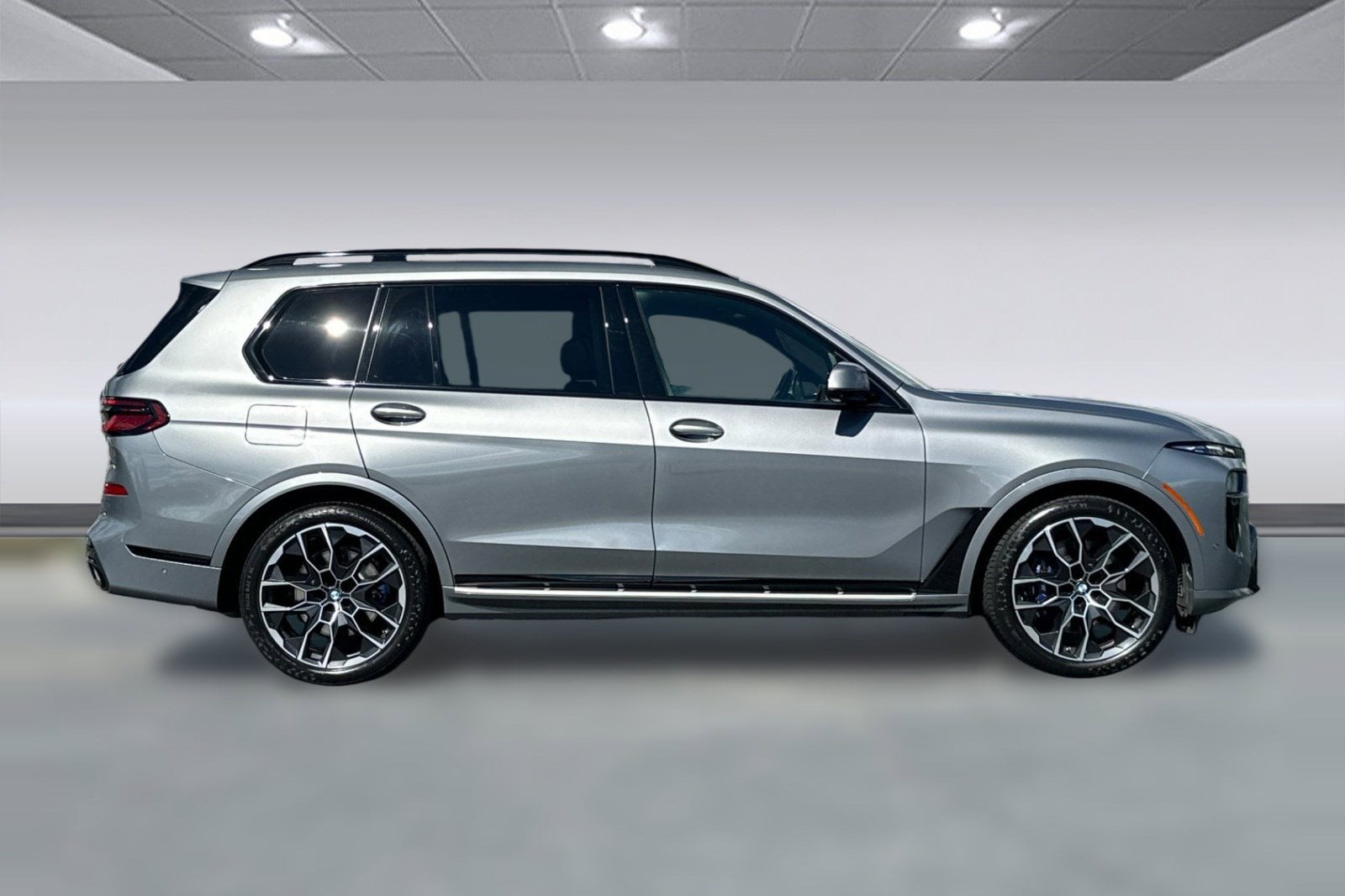 2024 BMW X7 xDrive40i Sports Activity Vehicle photo 6