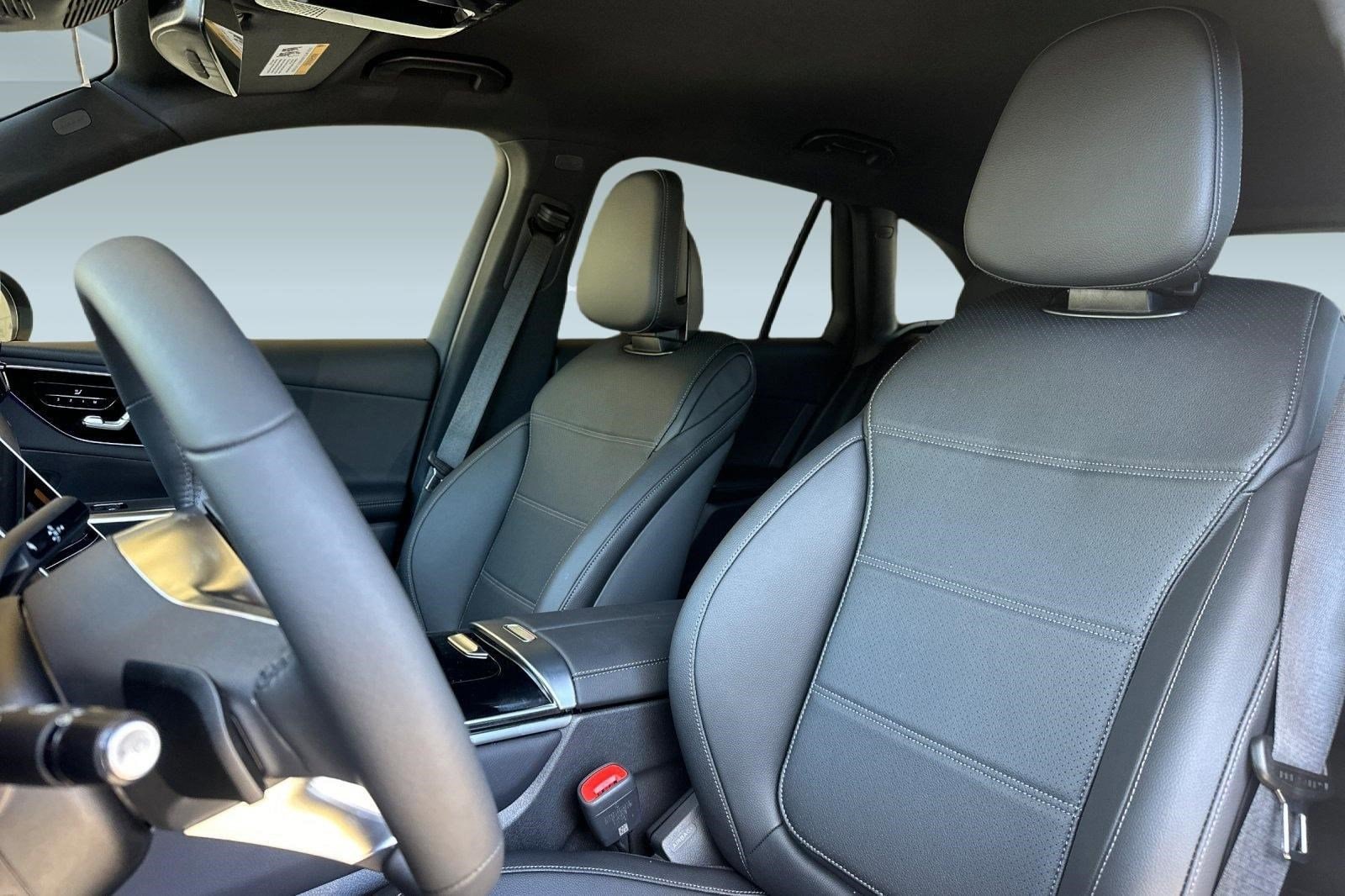 2026 Mercedes-Benz GLC 300 4MATIC SUV photo 4