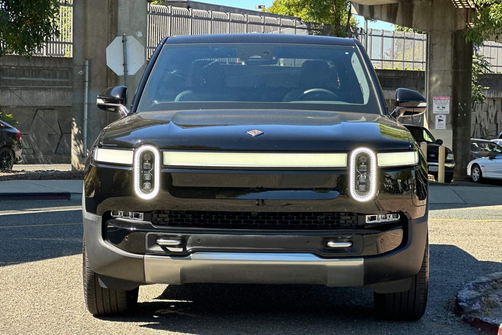 R1T Launch Edition AWD Truck Crew Cab