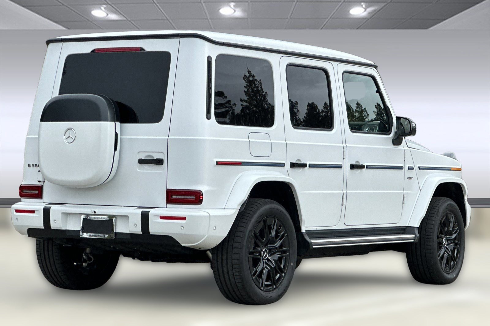2025 Mercedes Benz G photo 2