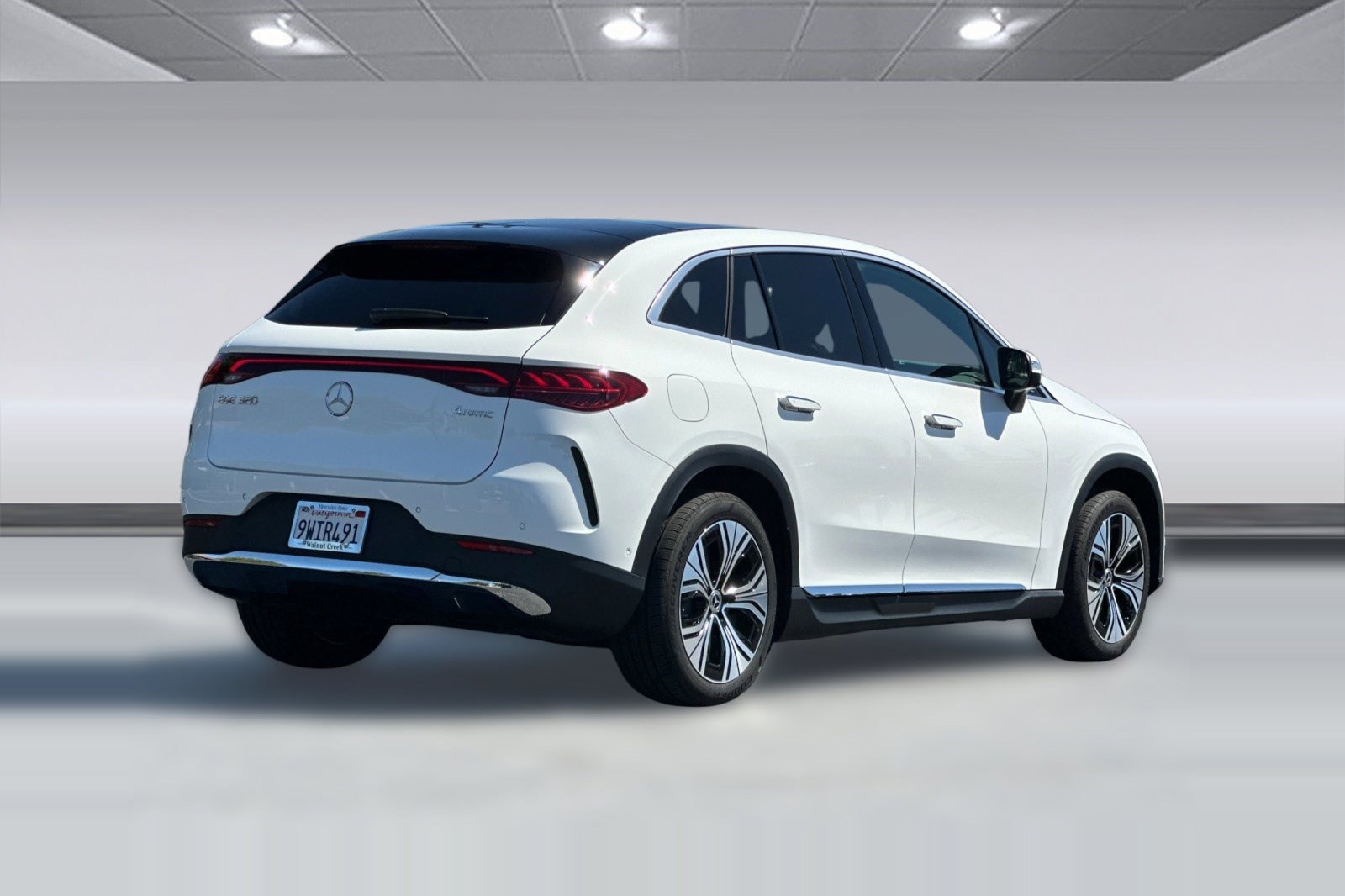 2026 Mercedes-Benz EQE 320 4MATIC SUV photo 3