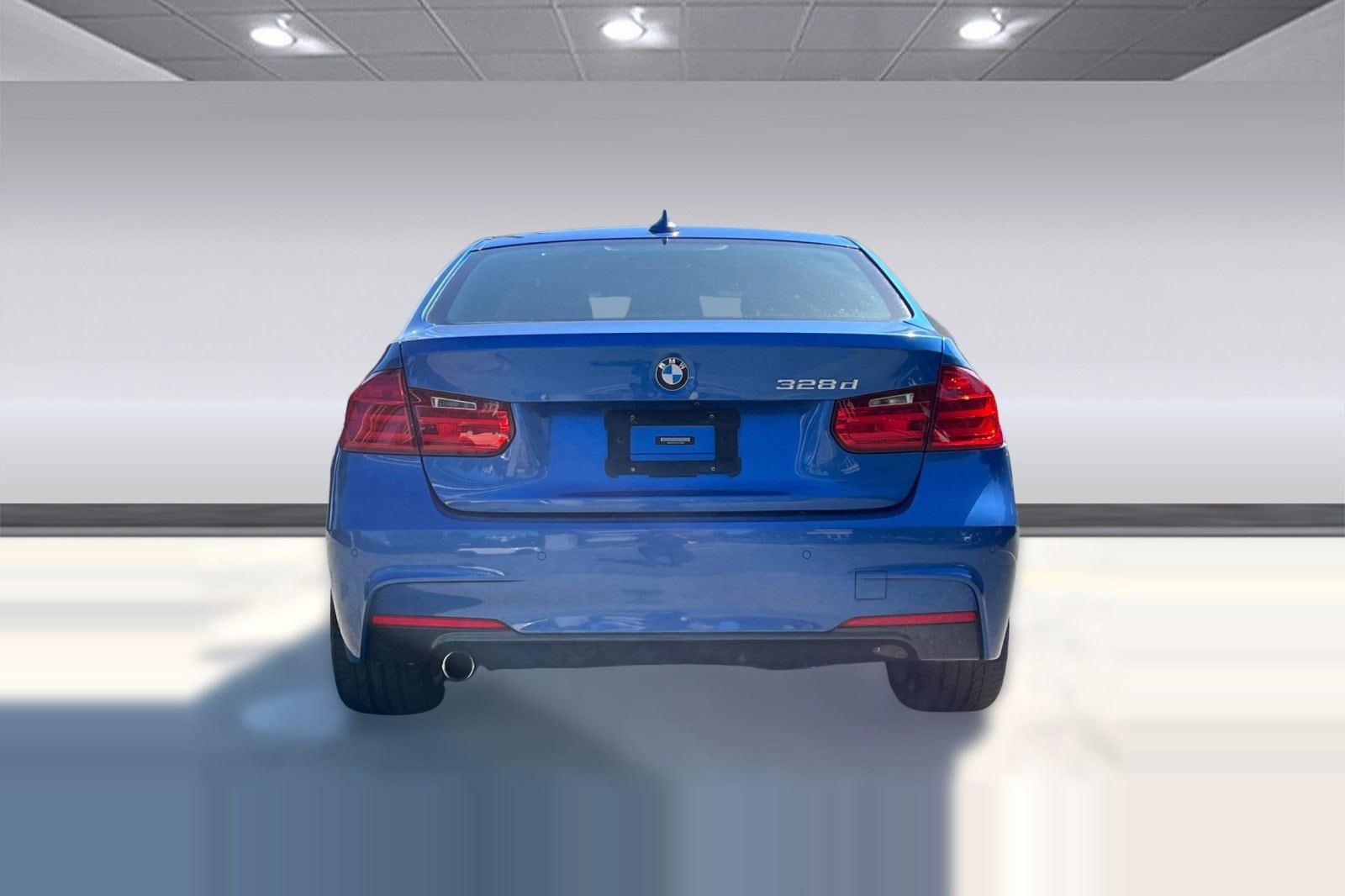 2015 BMW 3 Series 4dr Sdn 328d RWD photo 5